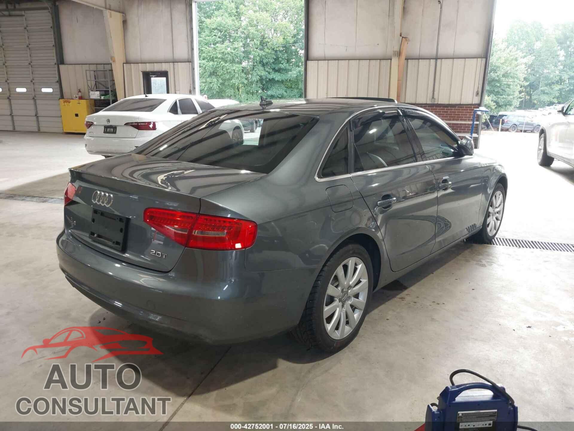 AUDI A4 2013 - WAUAFAFL8DN030069