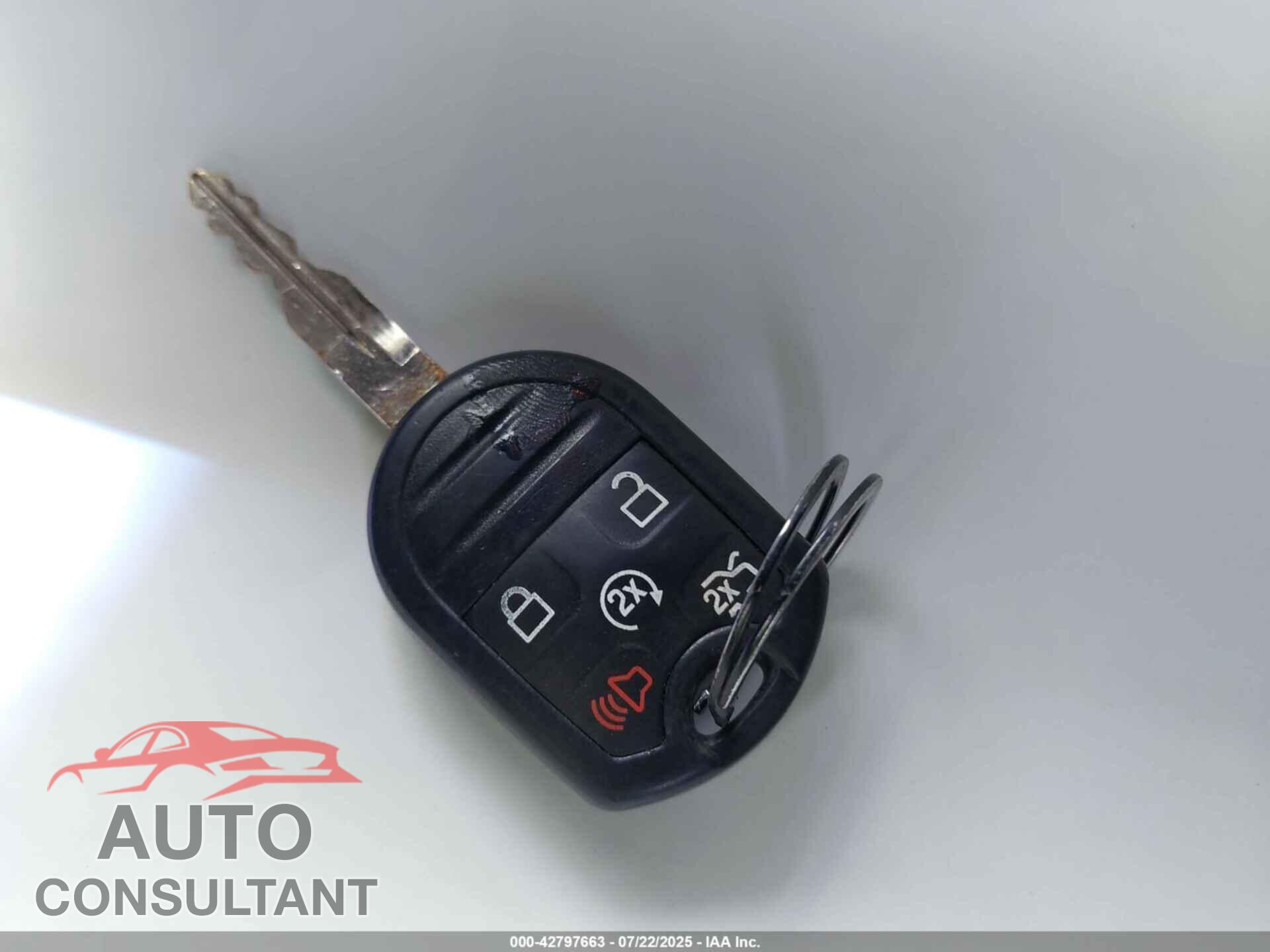 FORD TAURUS 2013 - 1FAHP2E83DG120547