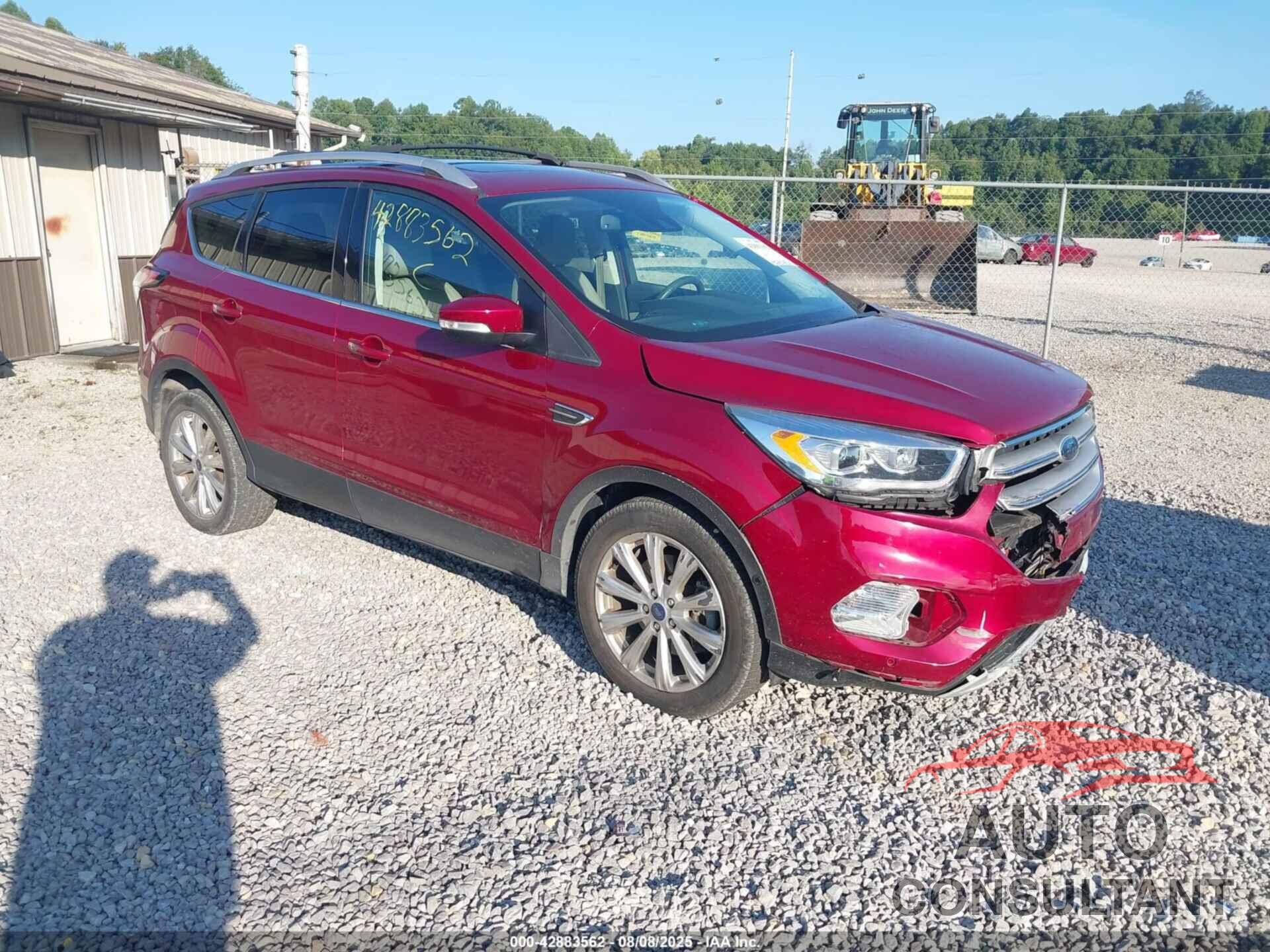 FORD ESCAPE 2018 - 1FMCU9J93JUD17943
