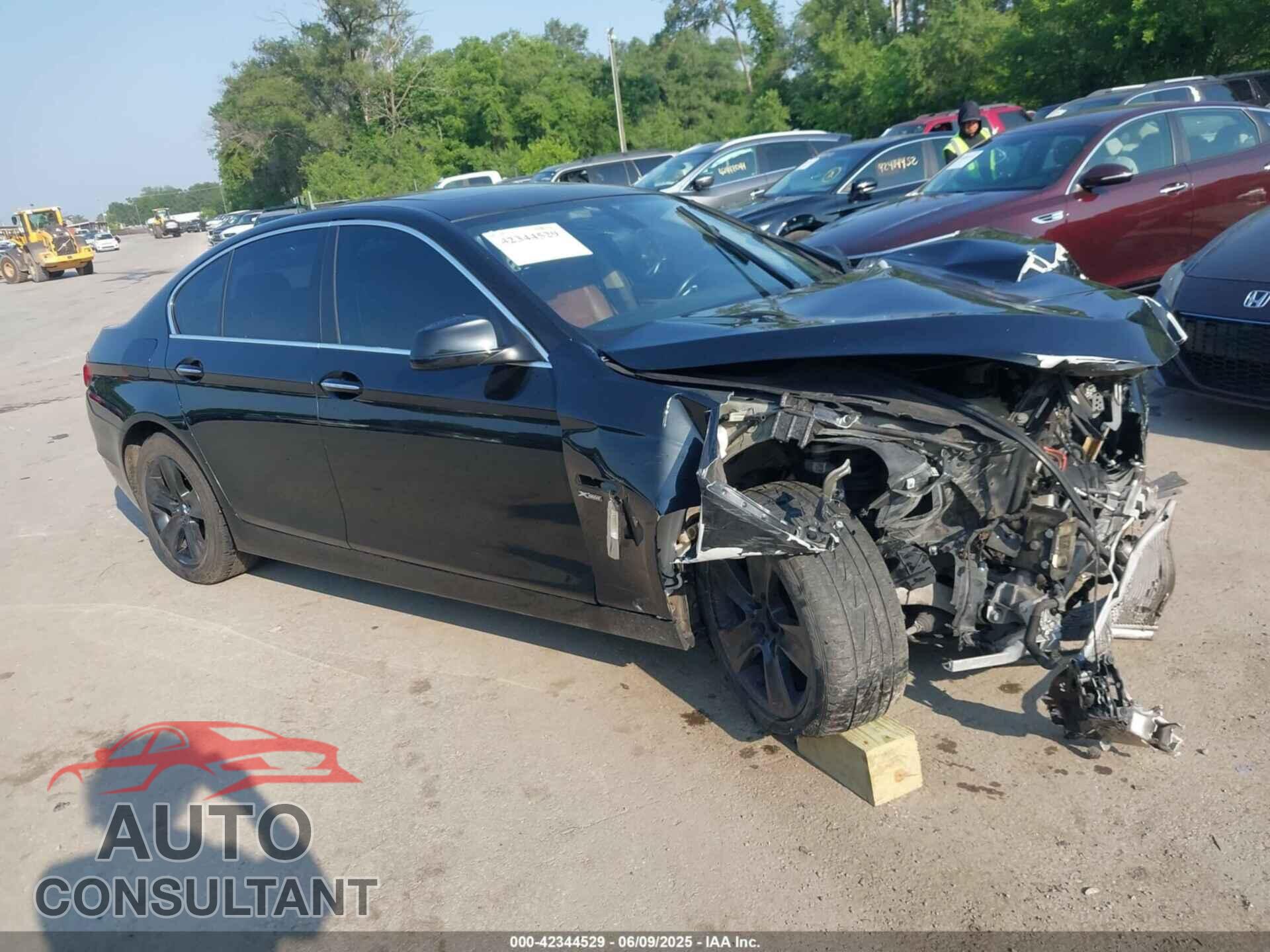 BMW 528I 2012 - WBAXH5C55CDW04813