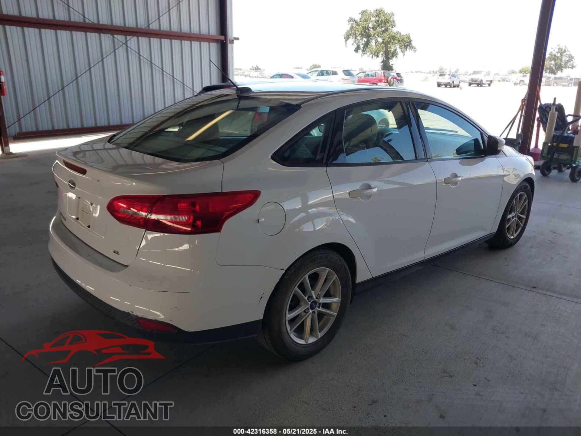 FORD FOCUS 2017 - 1FADP3F22HL303059