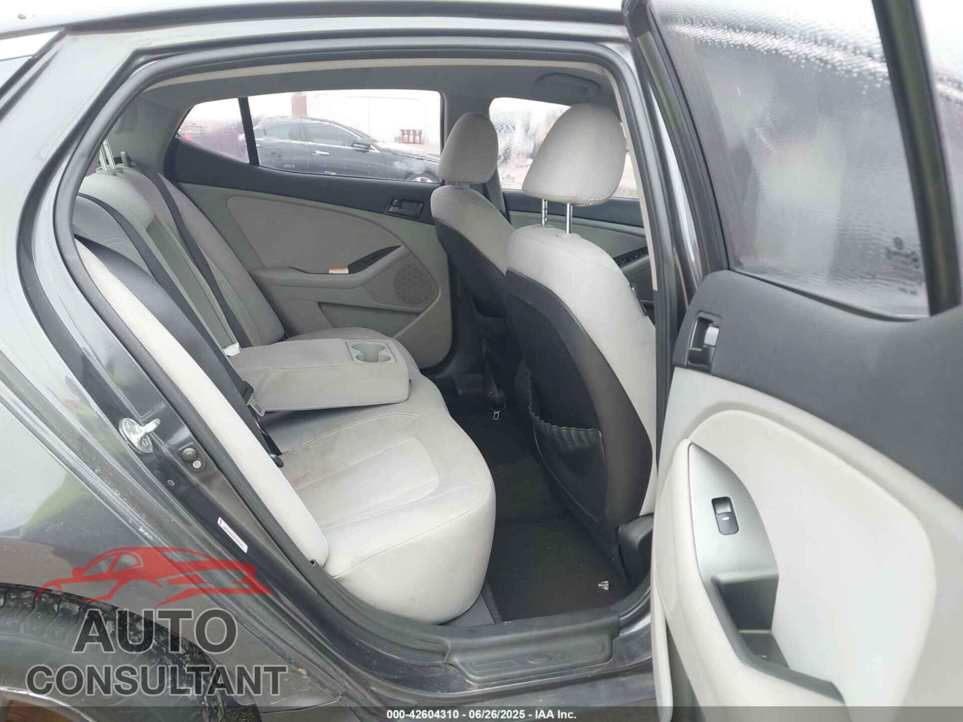 KIA OPTIMA 2011 - KNAGM4A73B5111053
