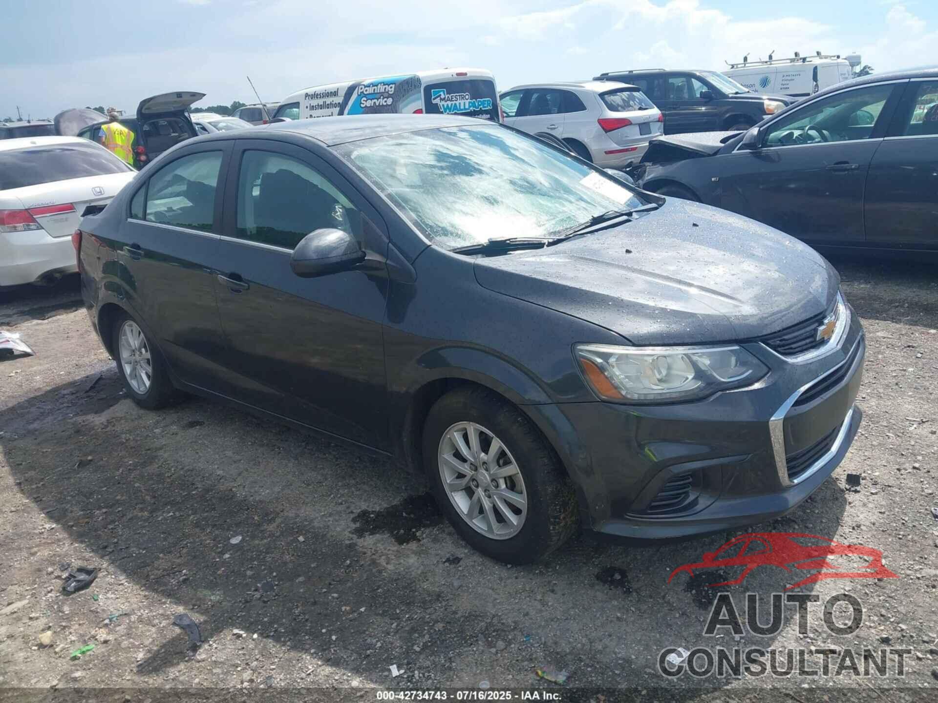 CHEVROLET SONIC 2018 - 1G1JD5SHXJ4140665