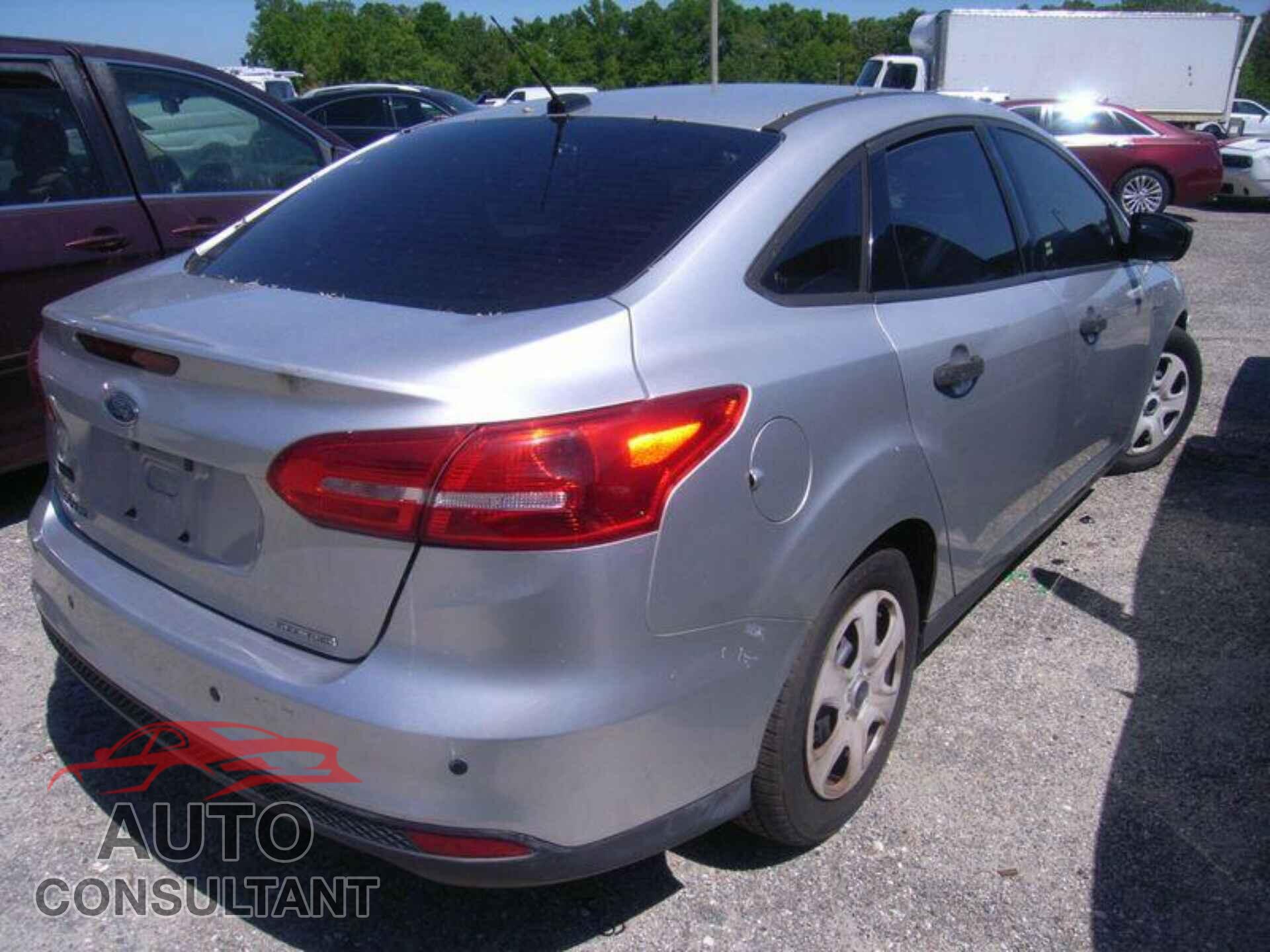 FORD FOCUS 2016 - 1FADP3E26GL349025
