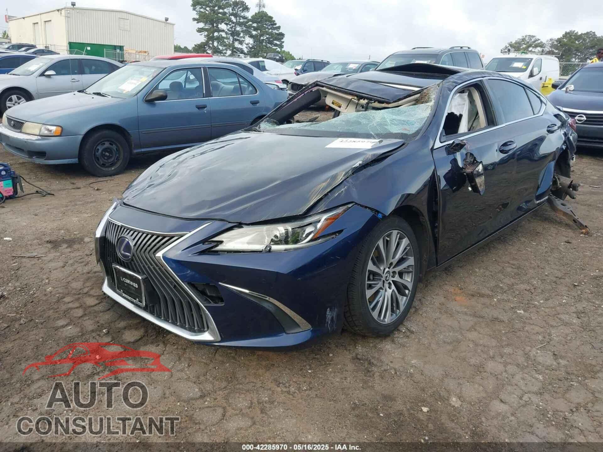 LEXUS ES 2019 - JTHB21B17K2041990