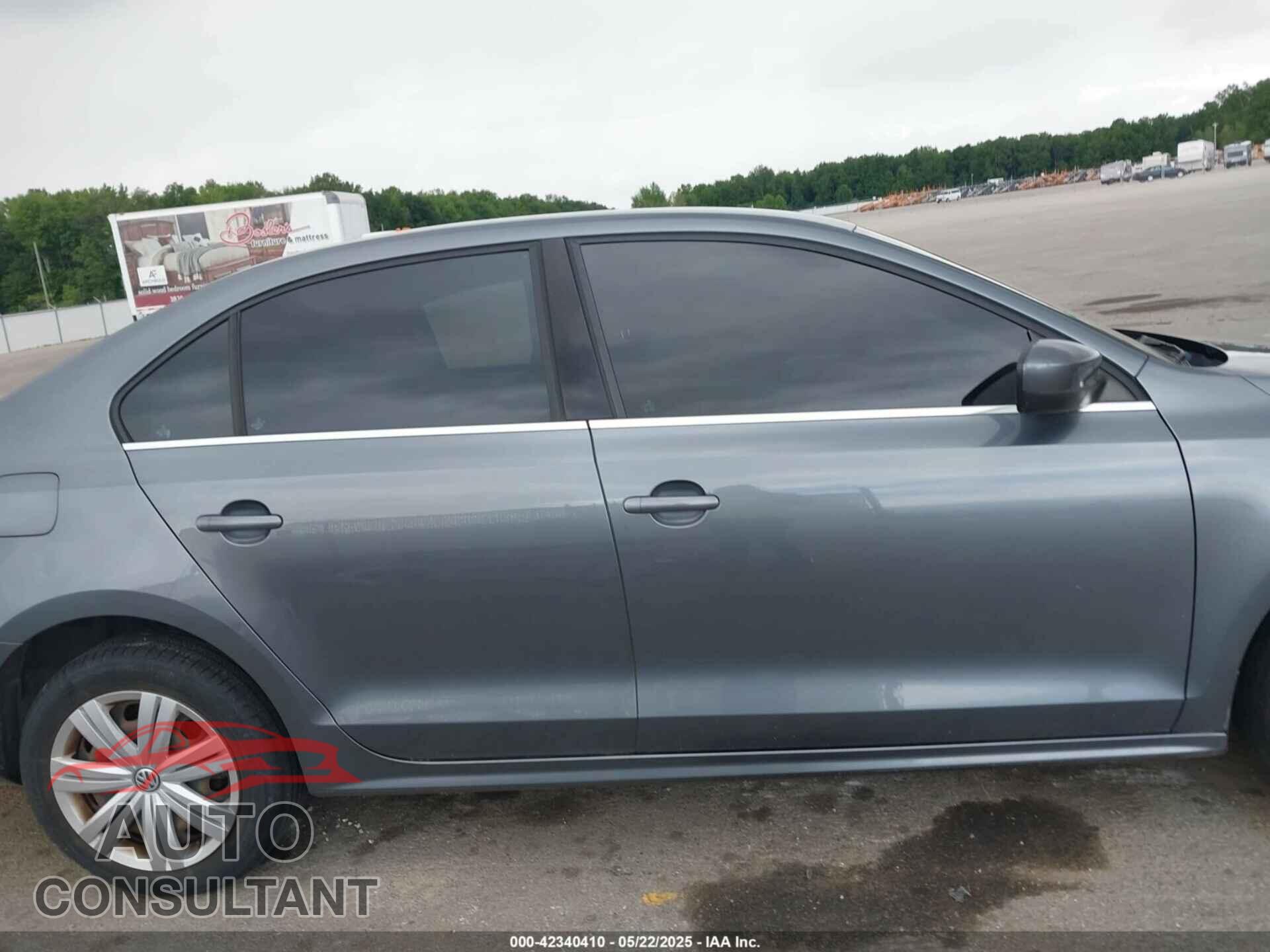 VOLKSWAGEN JETTA 2017 - 3VW2B7AJ0HM260942