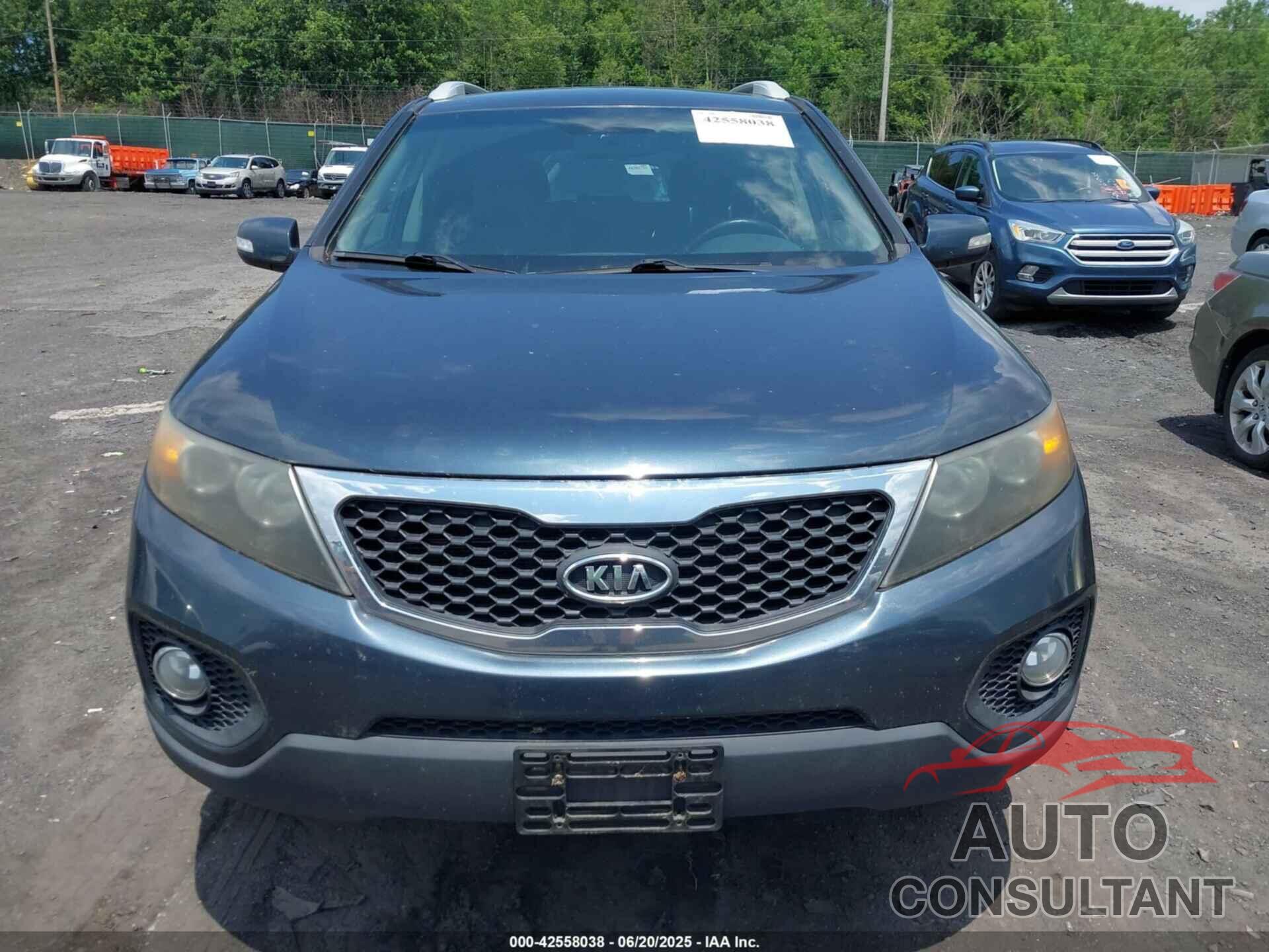 KIA SORENTO 2011 - 5XYKUDA24BG080632