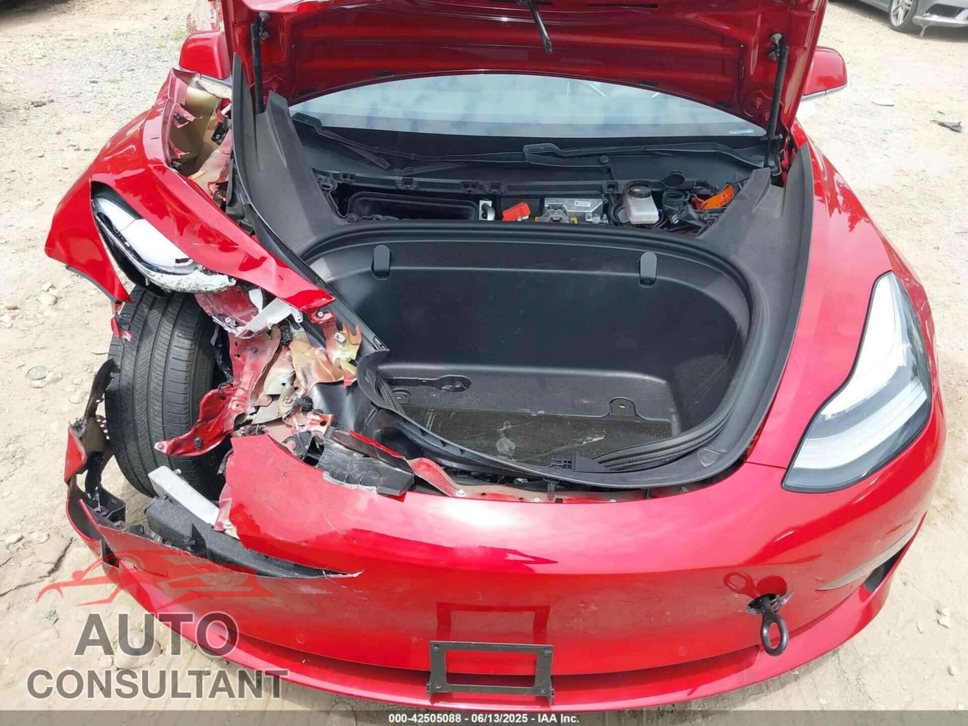 TESLA MODEL 3 2019 - 5YJ3E1EA7KF308437