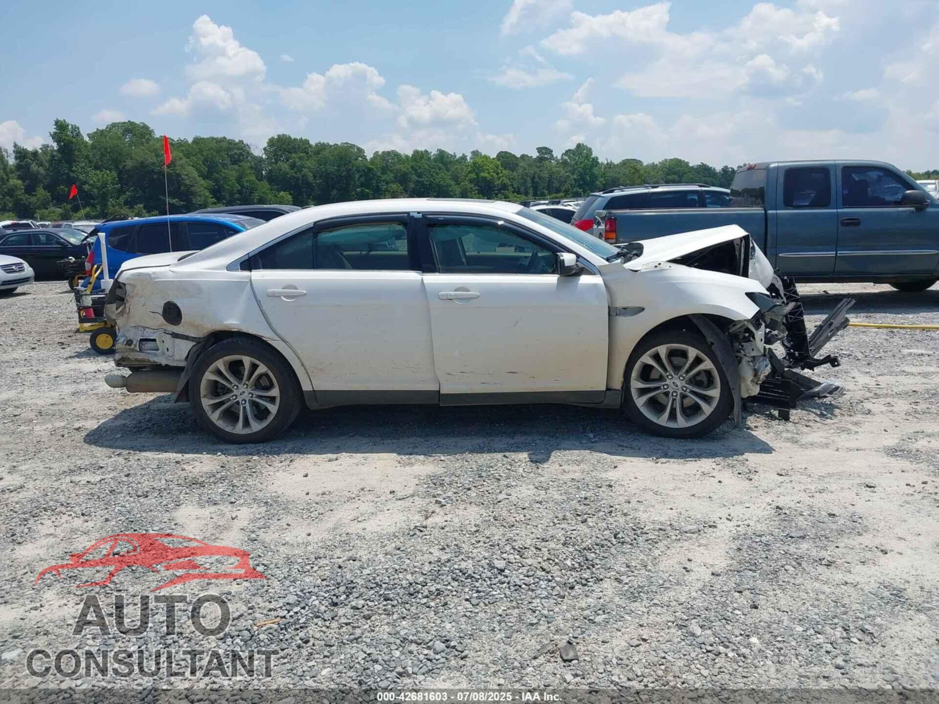 FORD TAURUS 2013 - 1FAHP2E83DG101433