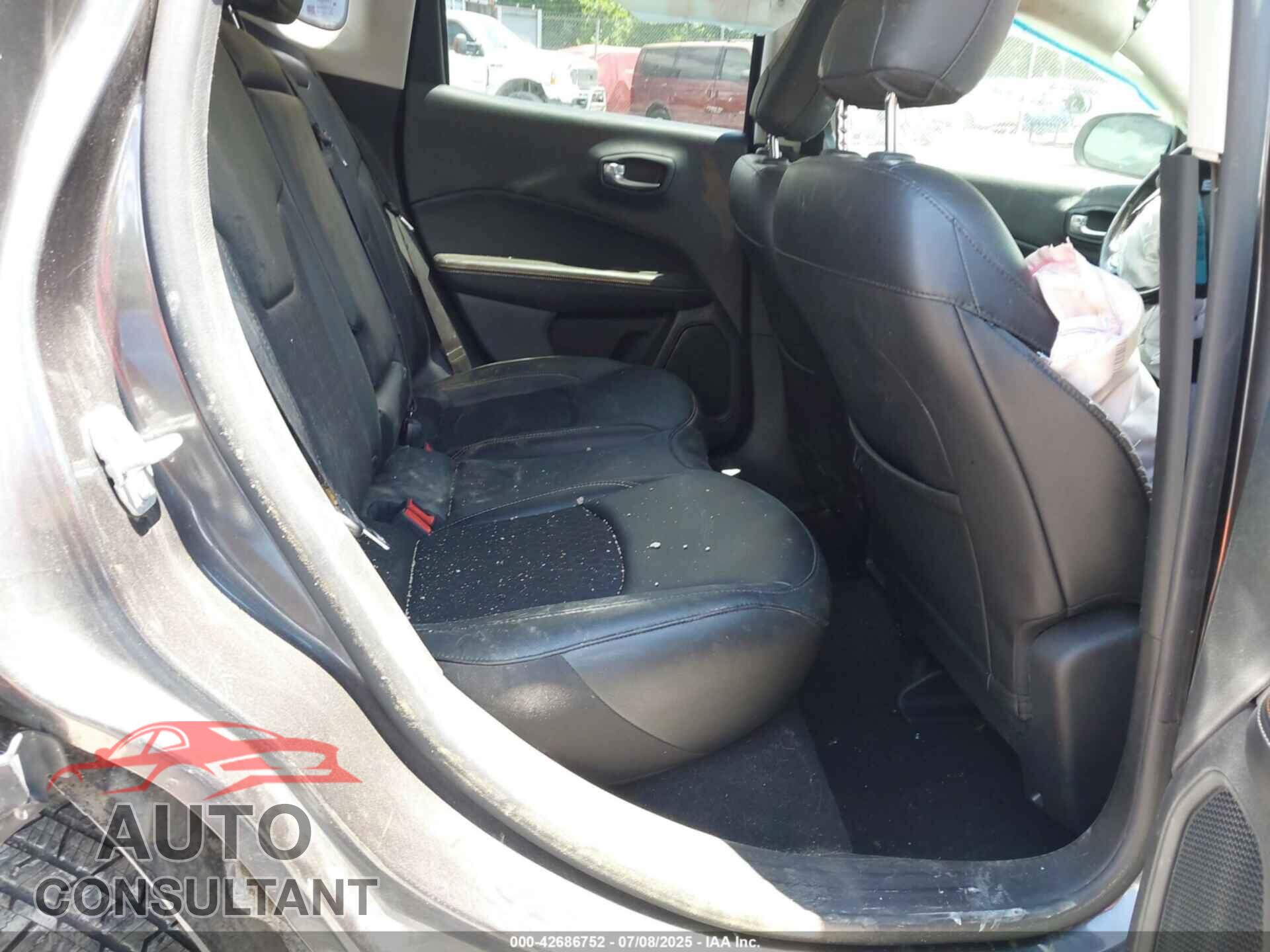 JEEP COMPASS 2020 - 3C4NJCBB3LT252674