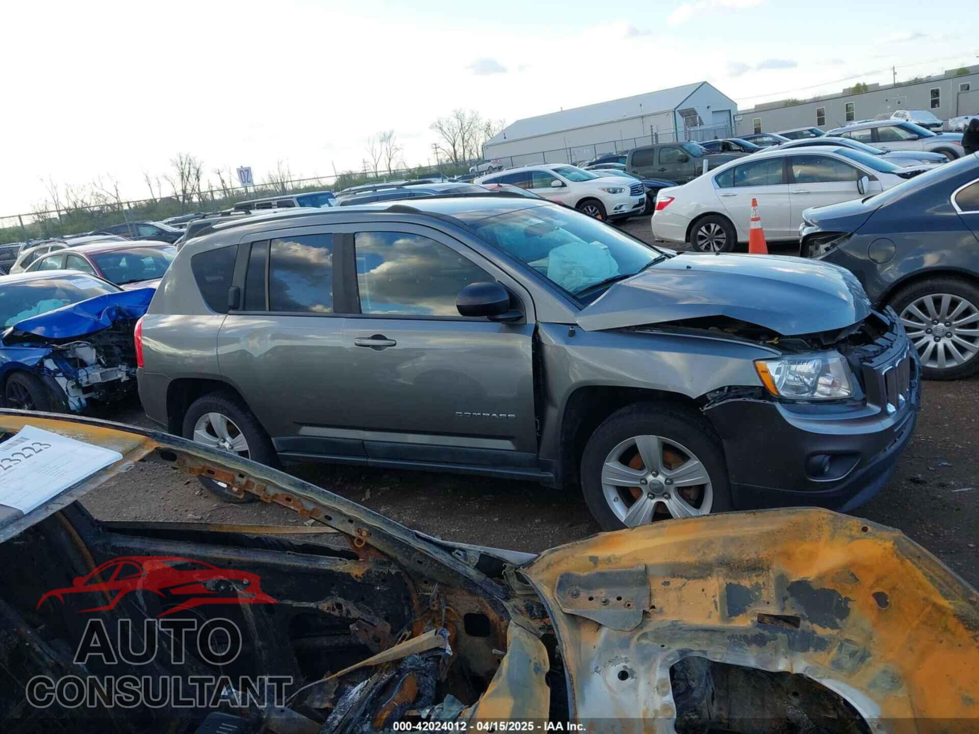JEEP COMPASS 2011 - 1J4NF1FB6BD280595