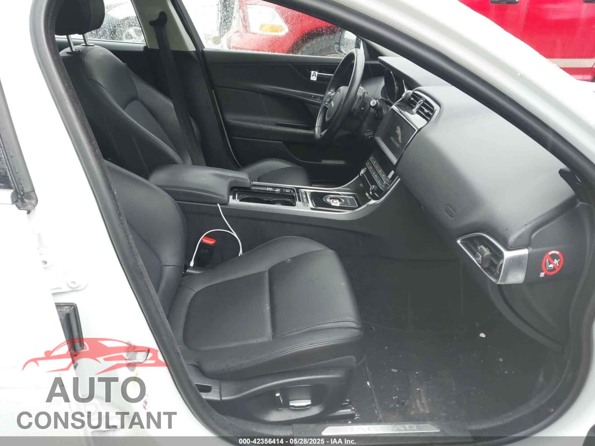JAGUAR XE 2019 - SAJAR4FX5KCP52589
