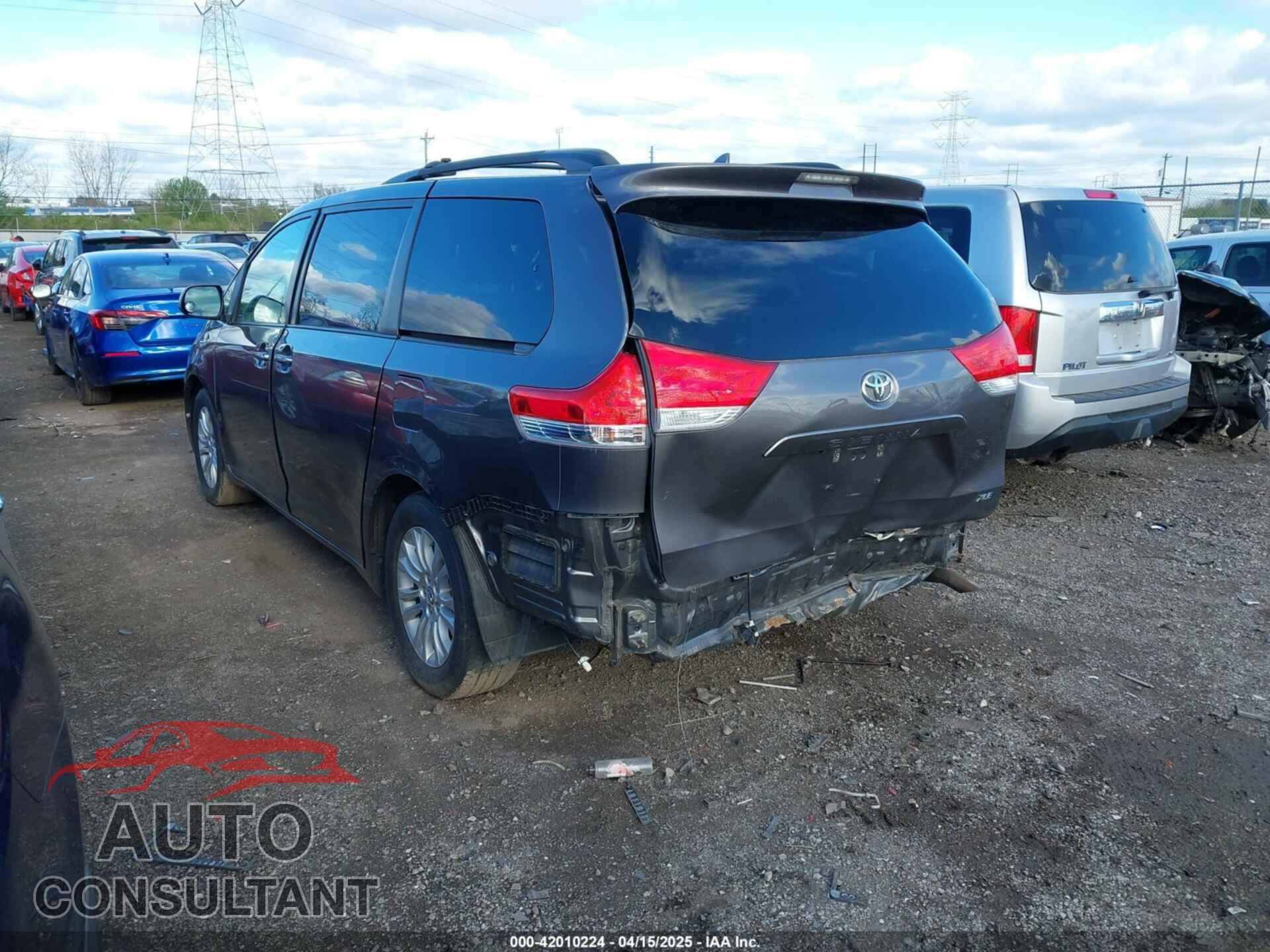 TOYOTA SIENNA 2012 - 5TDYK3DC3CS183091