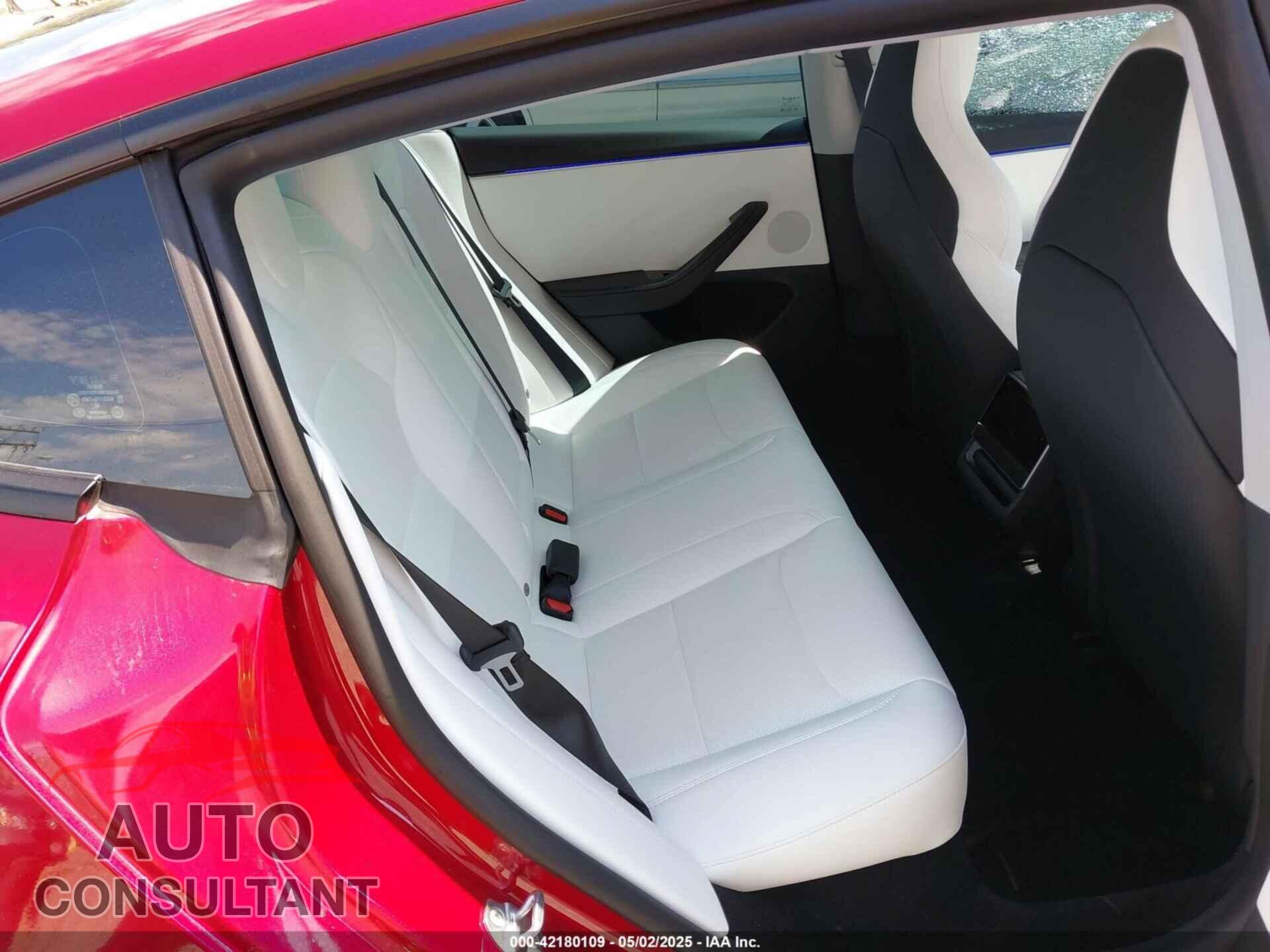TESLA MODEL 3 2024 - 5YJ3E1ET9RF897132