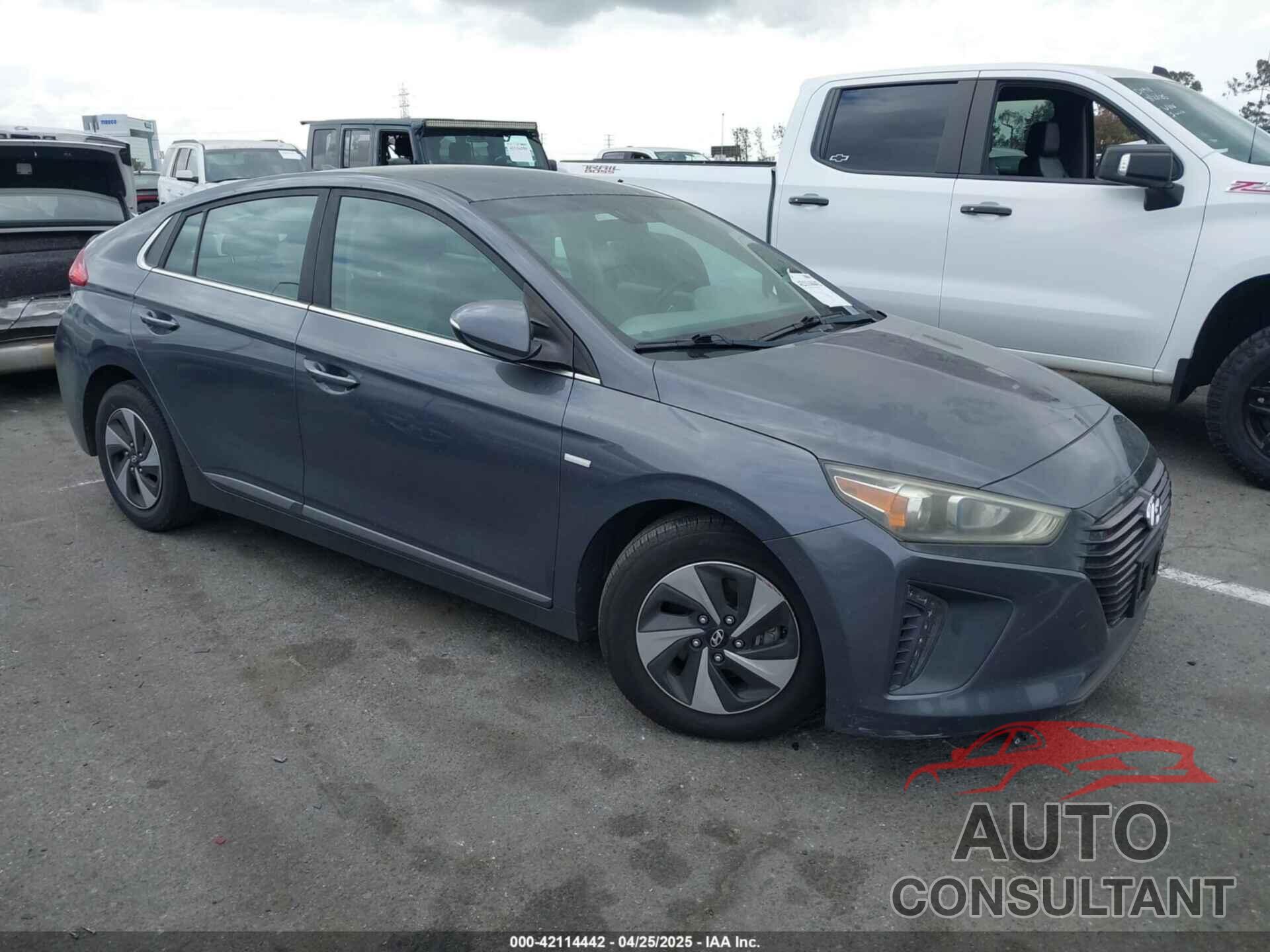 HYUNDAI IONIQ HYBRID 2018 - KMHC75LC4JU061319