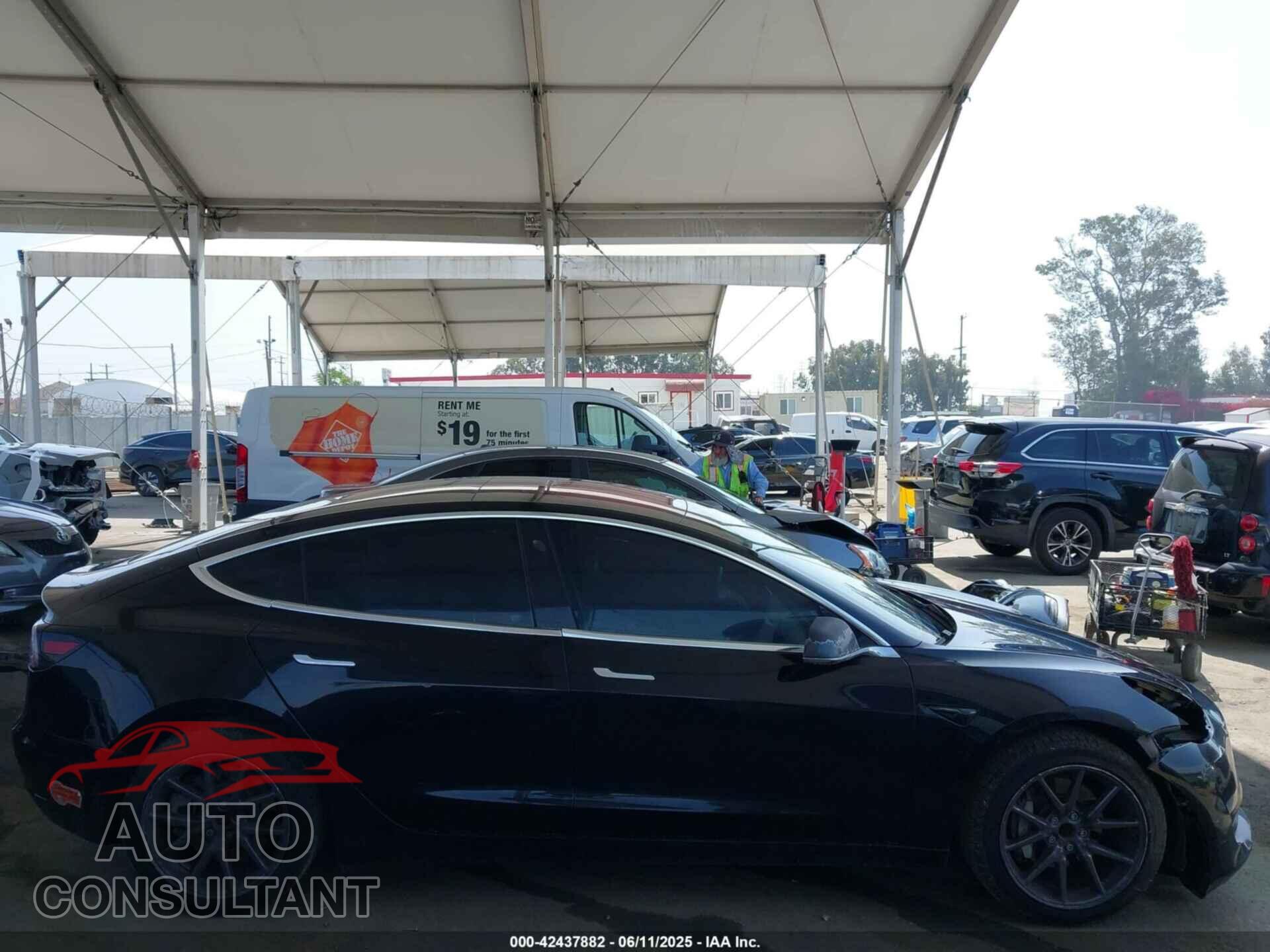 TESLA MODEL 3 2018 - 5YJ3E1EA5JF109014