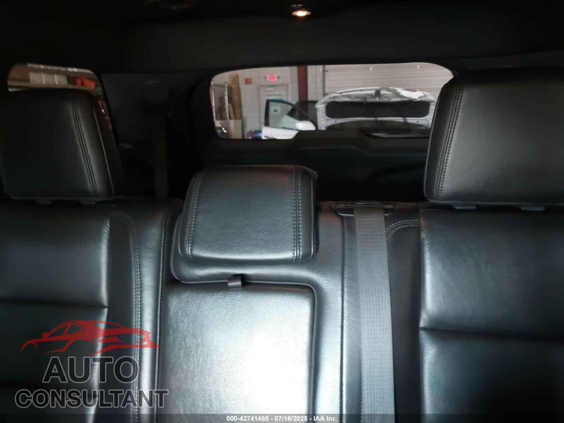 FORD EXPLORER 2011 - 1FMHK8F84BGA13316