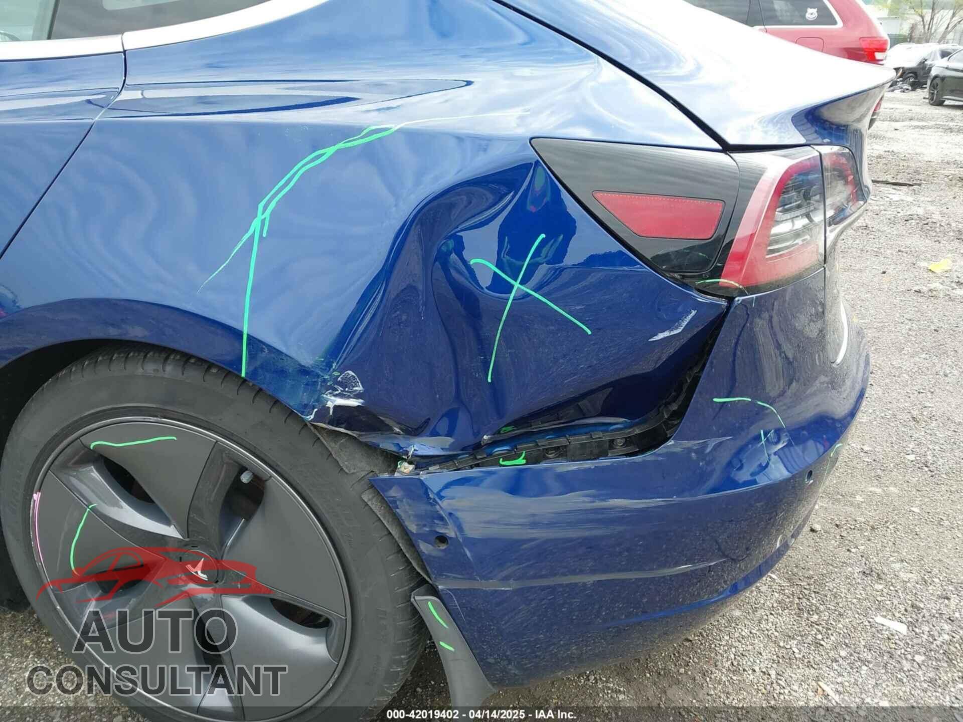 TESLA MODEL 3 2019 - 5YJ3E1EB5KF497582