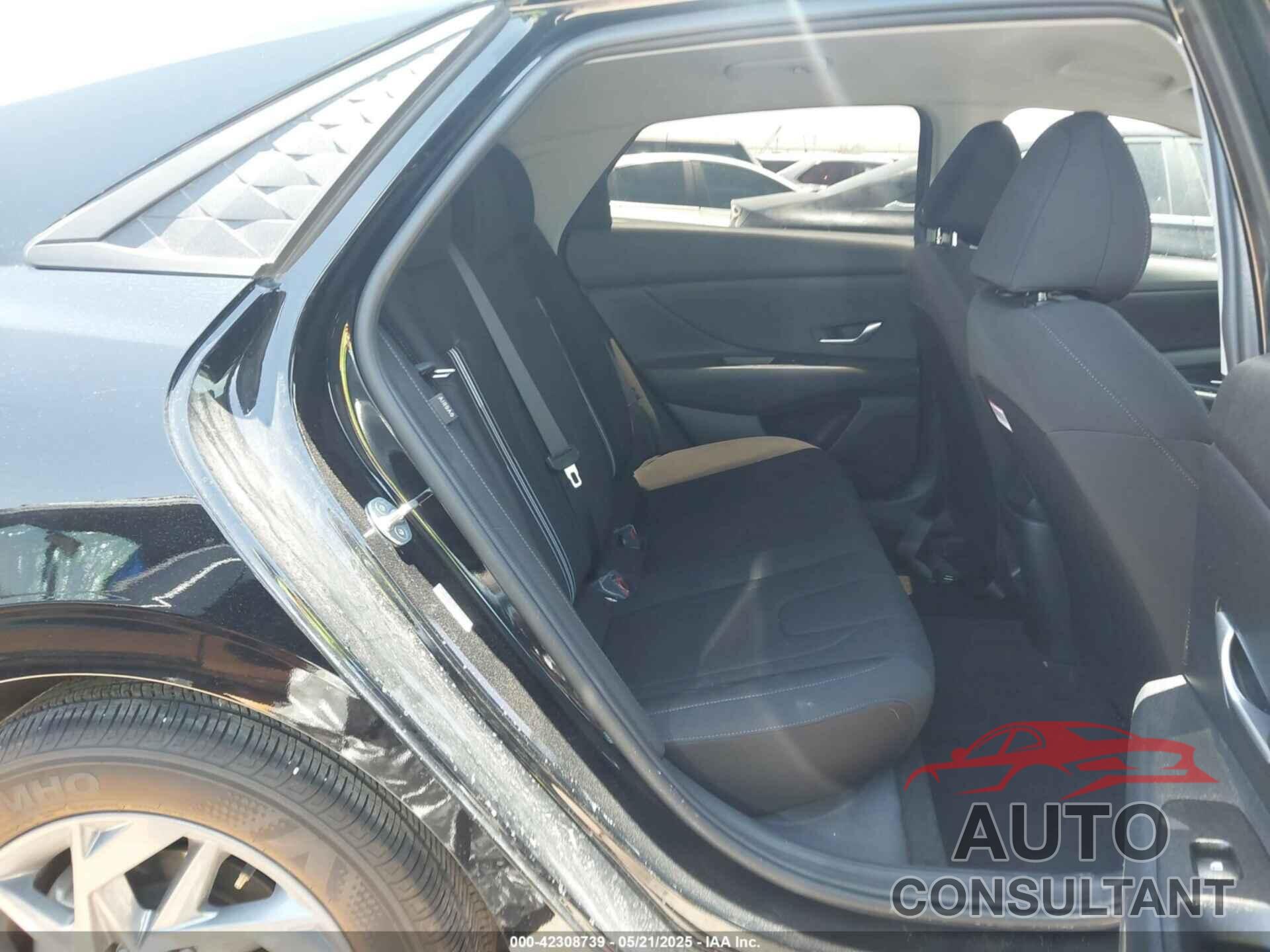 HYUNDAI ELANTRA 2024 - KMHLM4DG8RU682661
