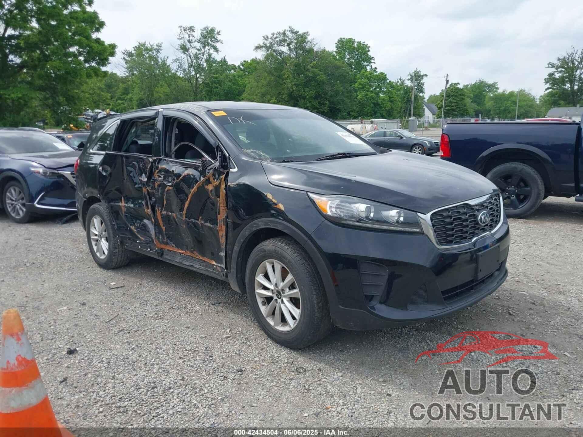 KIA SORENTO 2019 - 5XYPGDA38KG566219