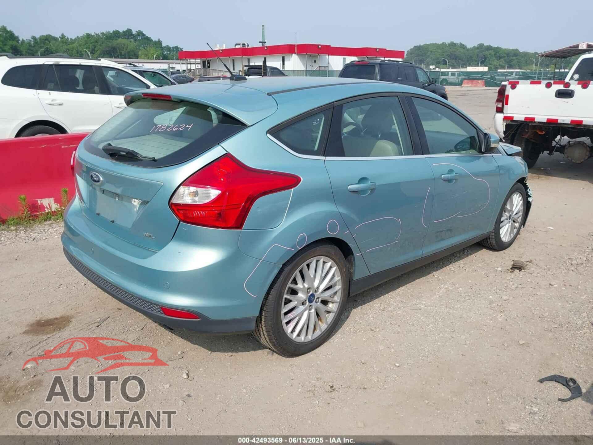 FORD FOCUS 2012 - 1FAHP3M26CL298753