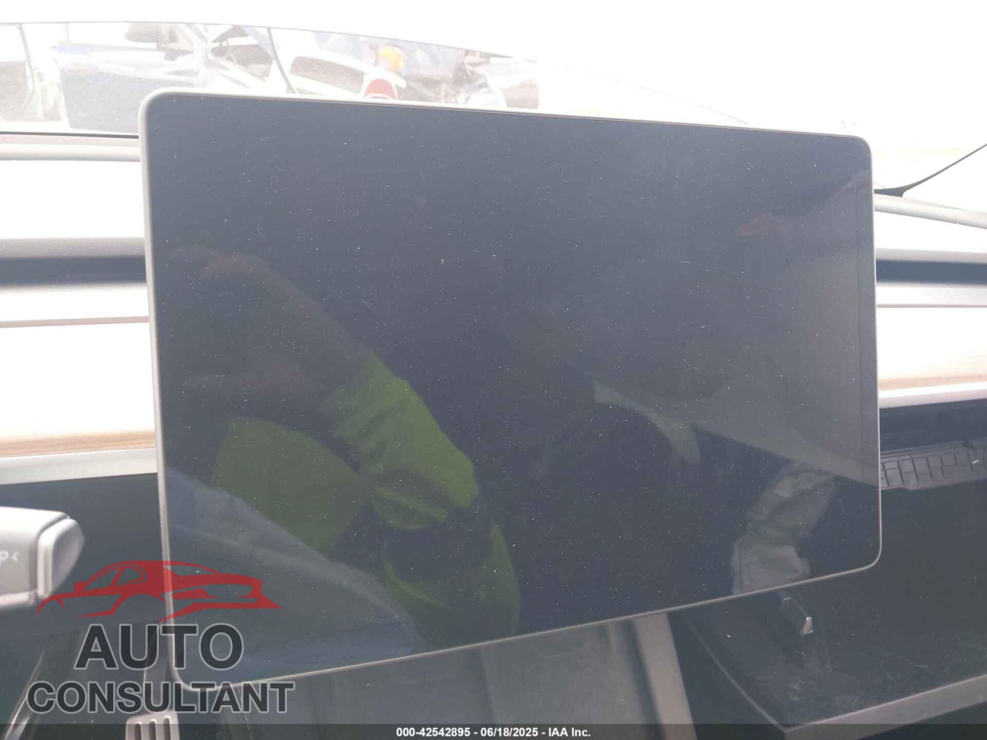 TESLA MODEL Y 2023 - 7SAYGDEF9PF940492