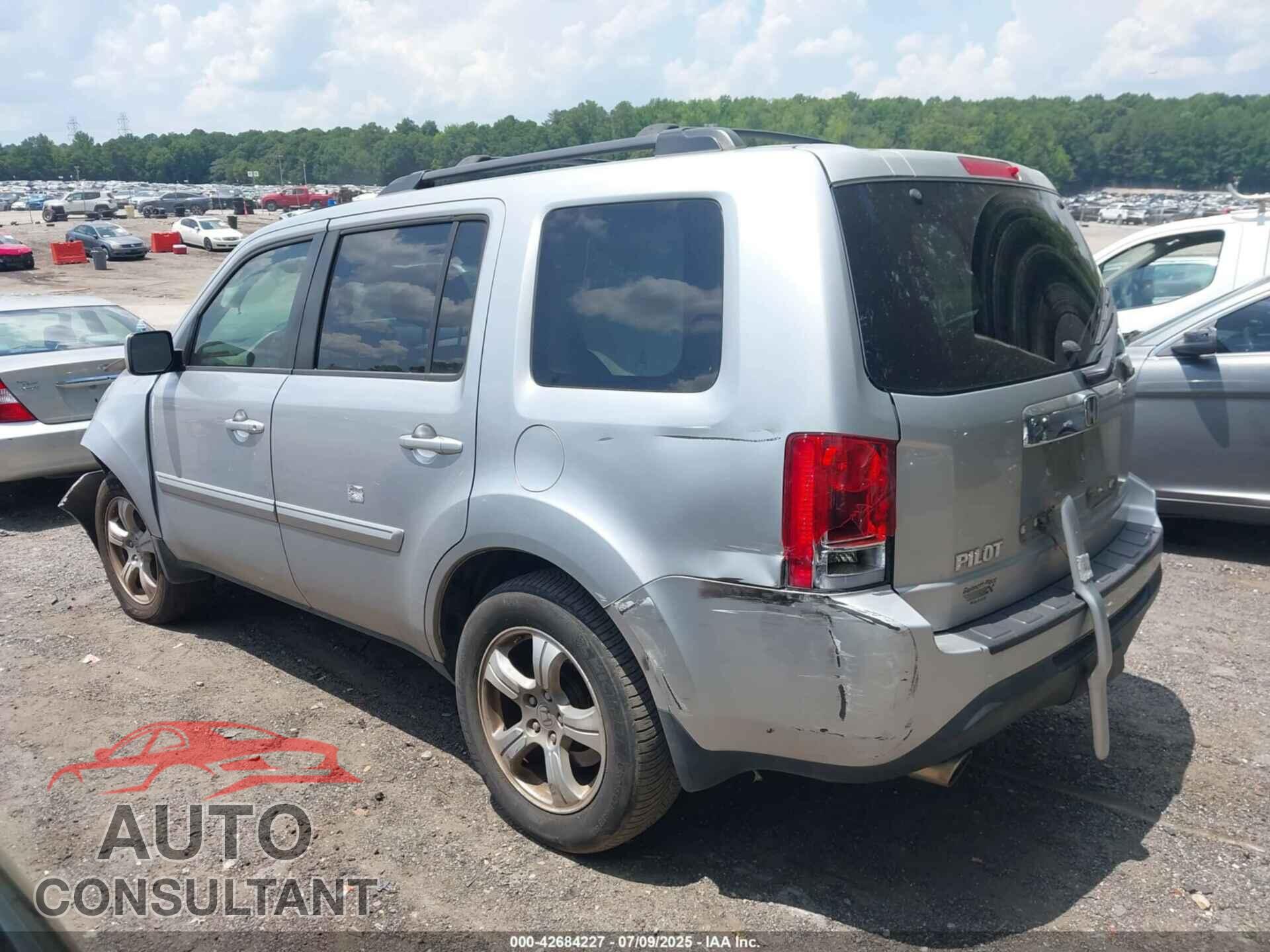 HONDA PILOT 2013 - 5FNYF3H57DB030090