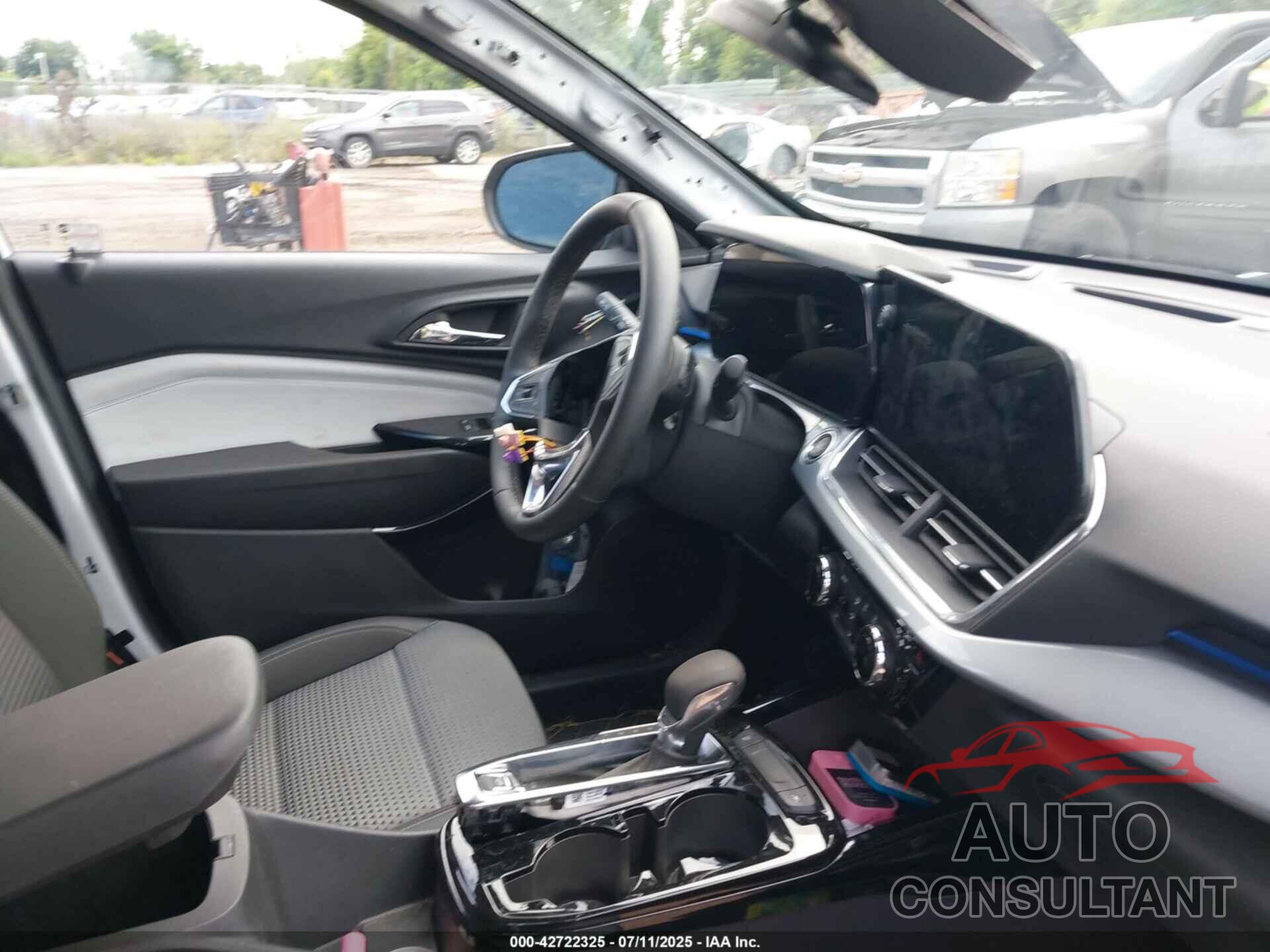 CHEVROLET TRAX 2024 - KL77LHE22RC205939