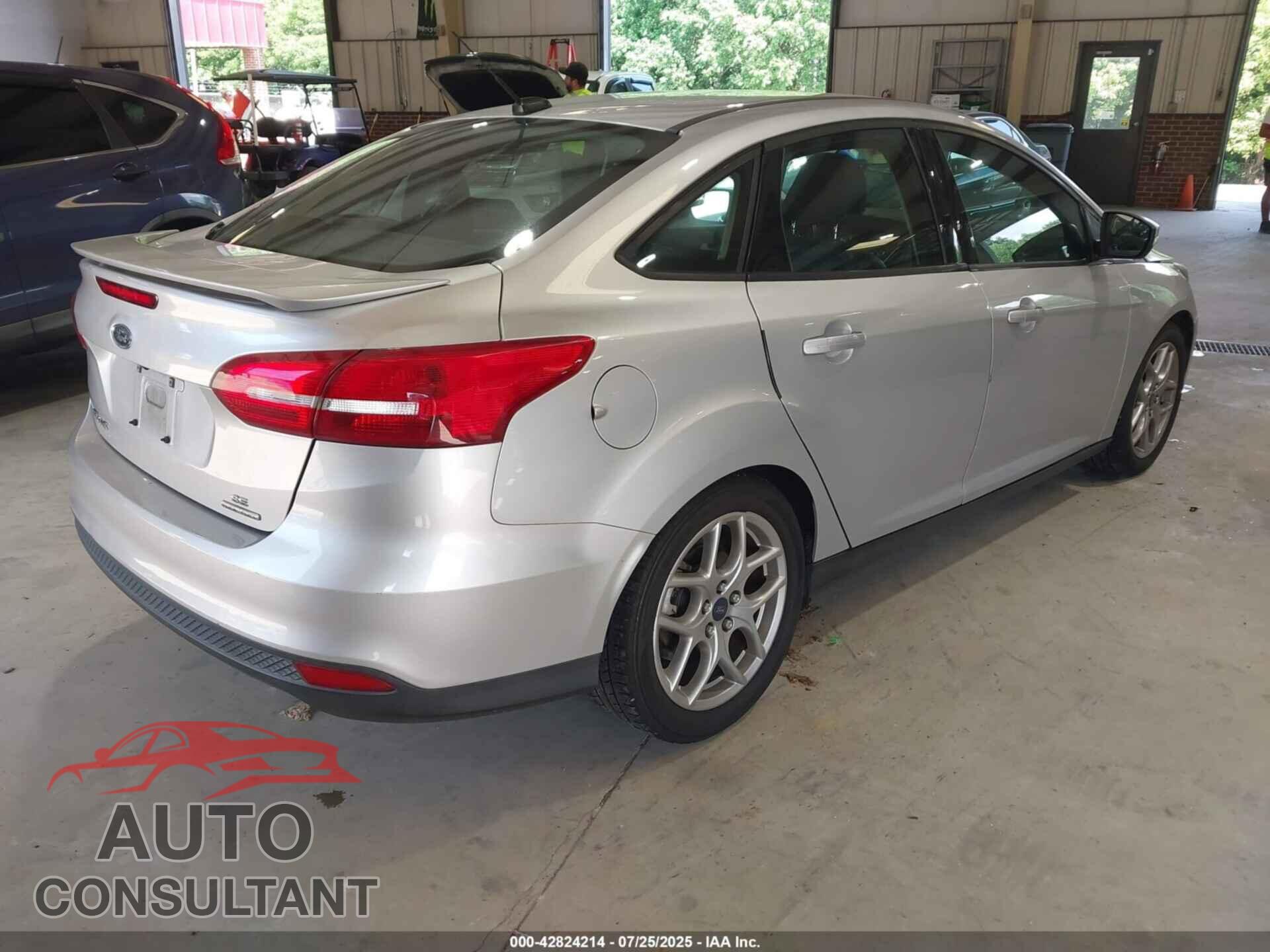 FORD FOCUS 2015 - 1FADP3F25FL318541