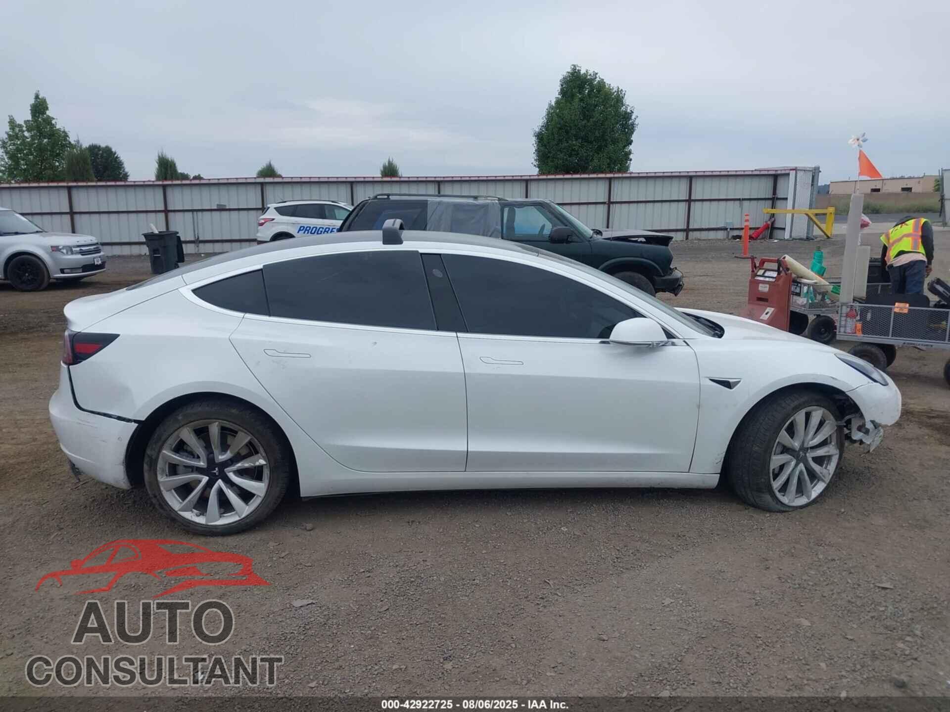 TESLA MODEL 3 2020 - 5YJ3E1EB3LF807276