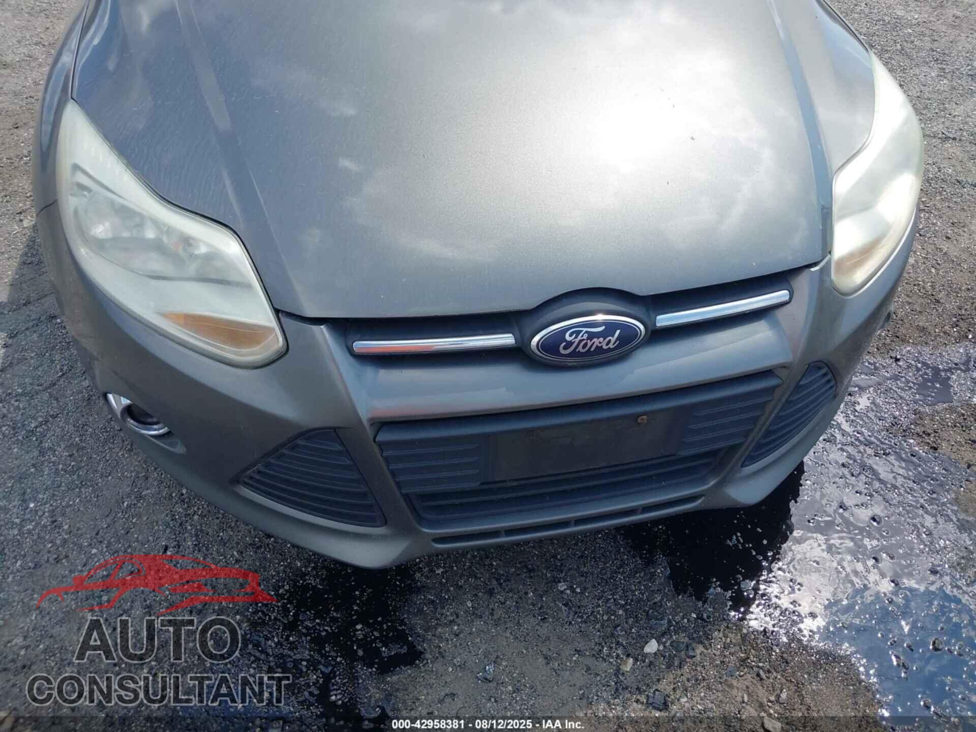 FORD FOCUS 2014 - 1FADP3F24EL274451