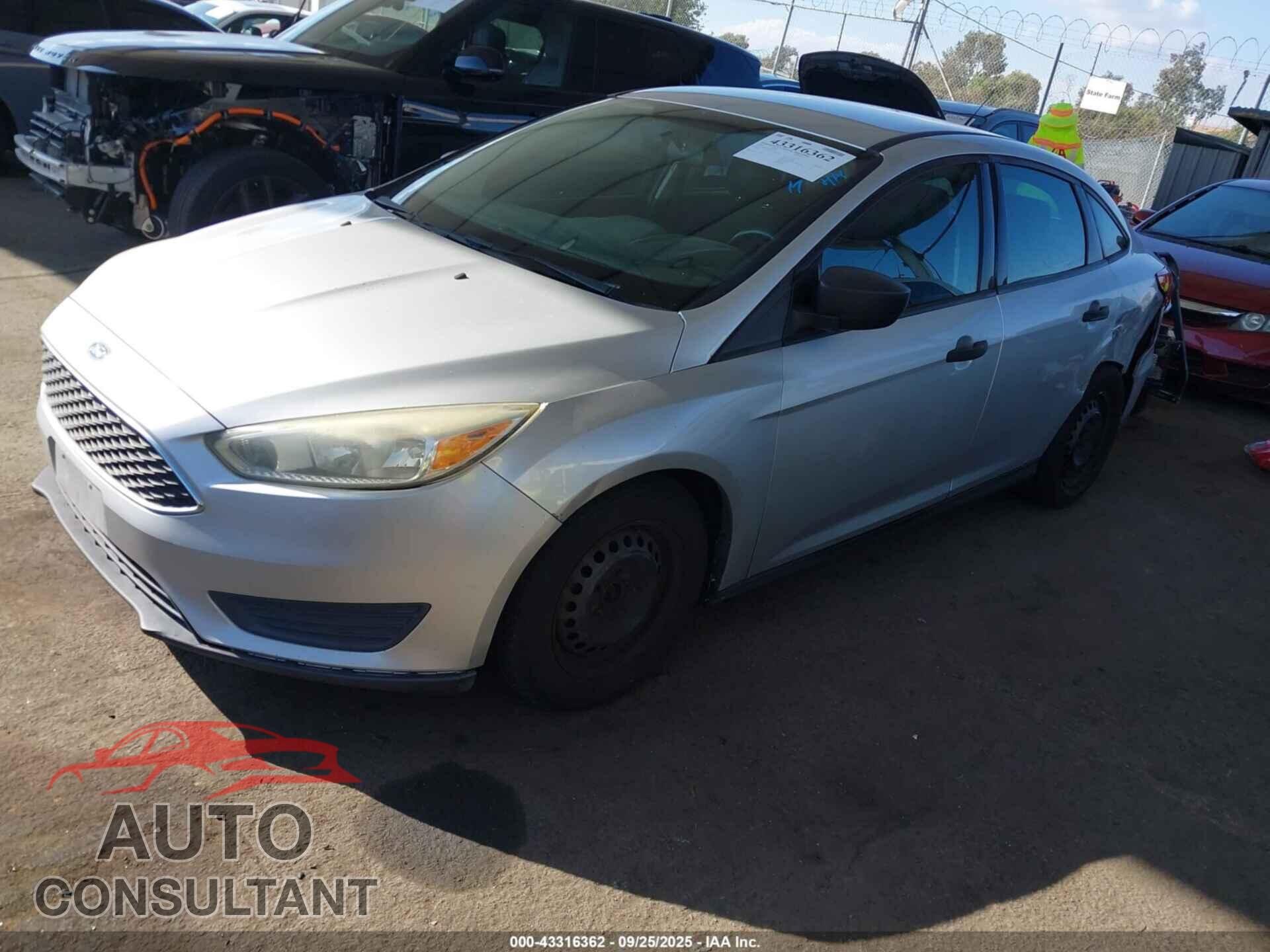 FORD FOCUS 2015 - 1FADP3E29FL326143