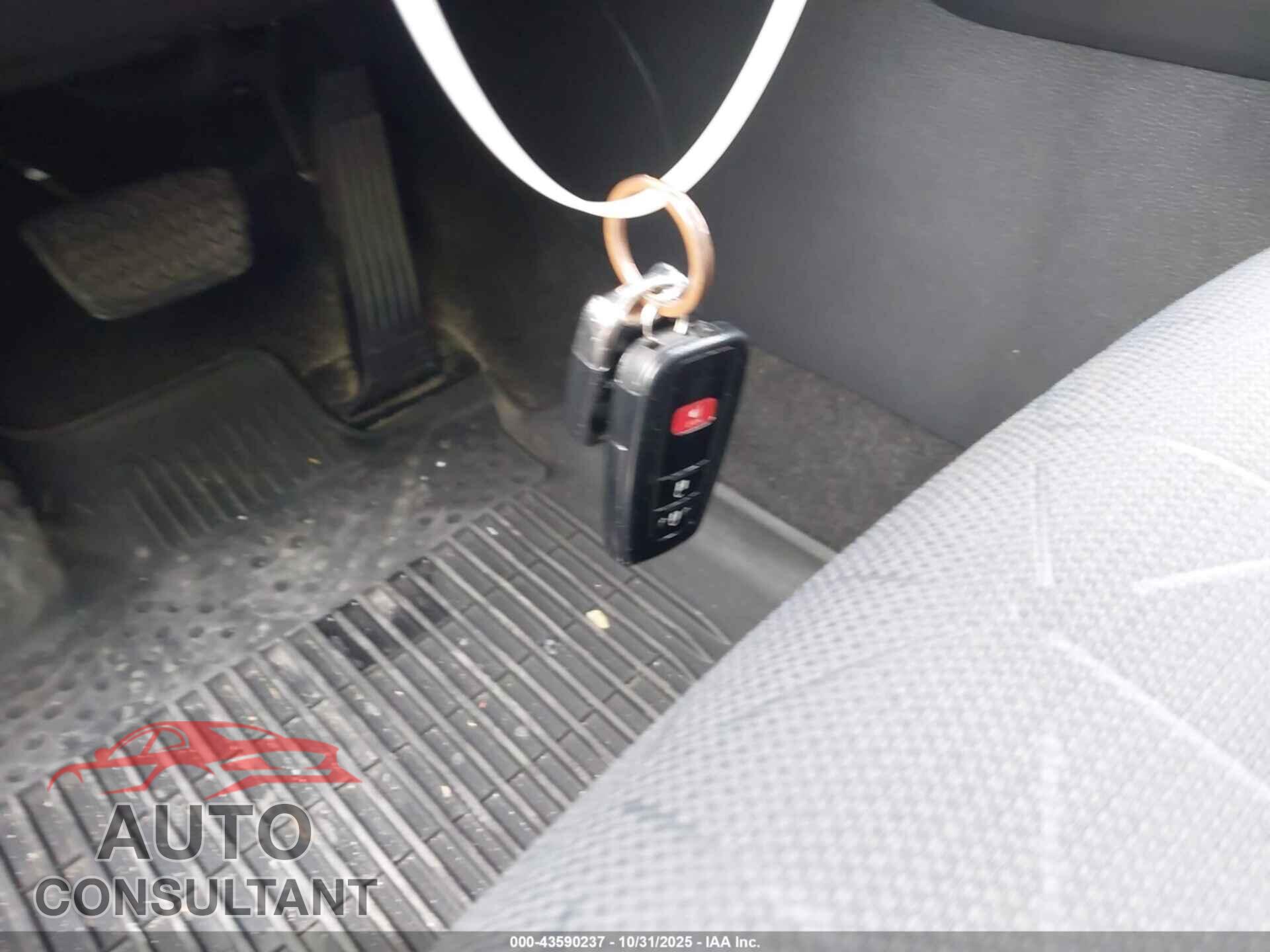TOYOTA RAV4 2019 - JTMP1RFV7KD519769