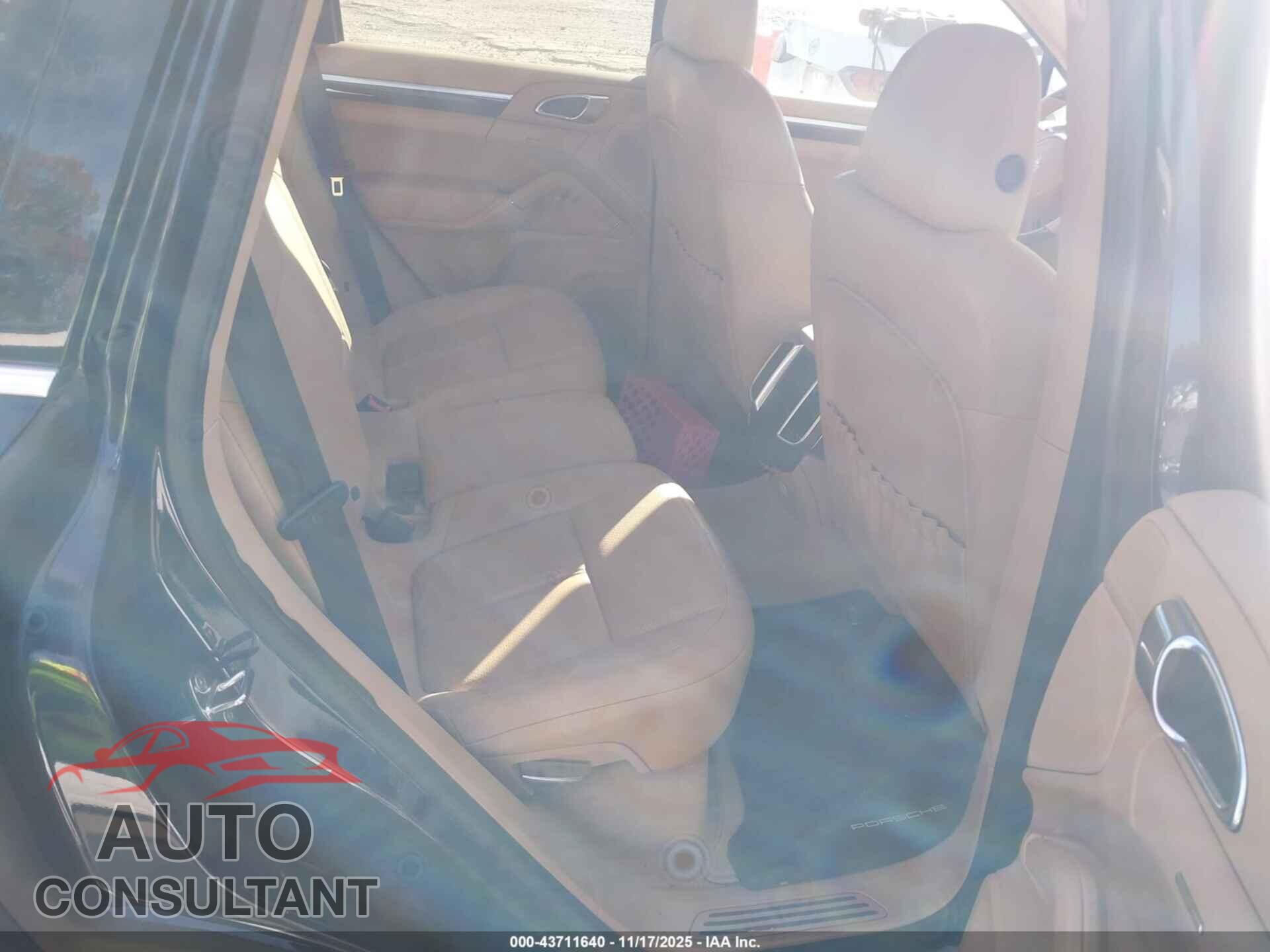 PORSCHE CAYENNE 2012 - WP1AA2A25CLA05080
