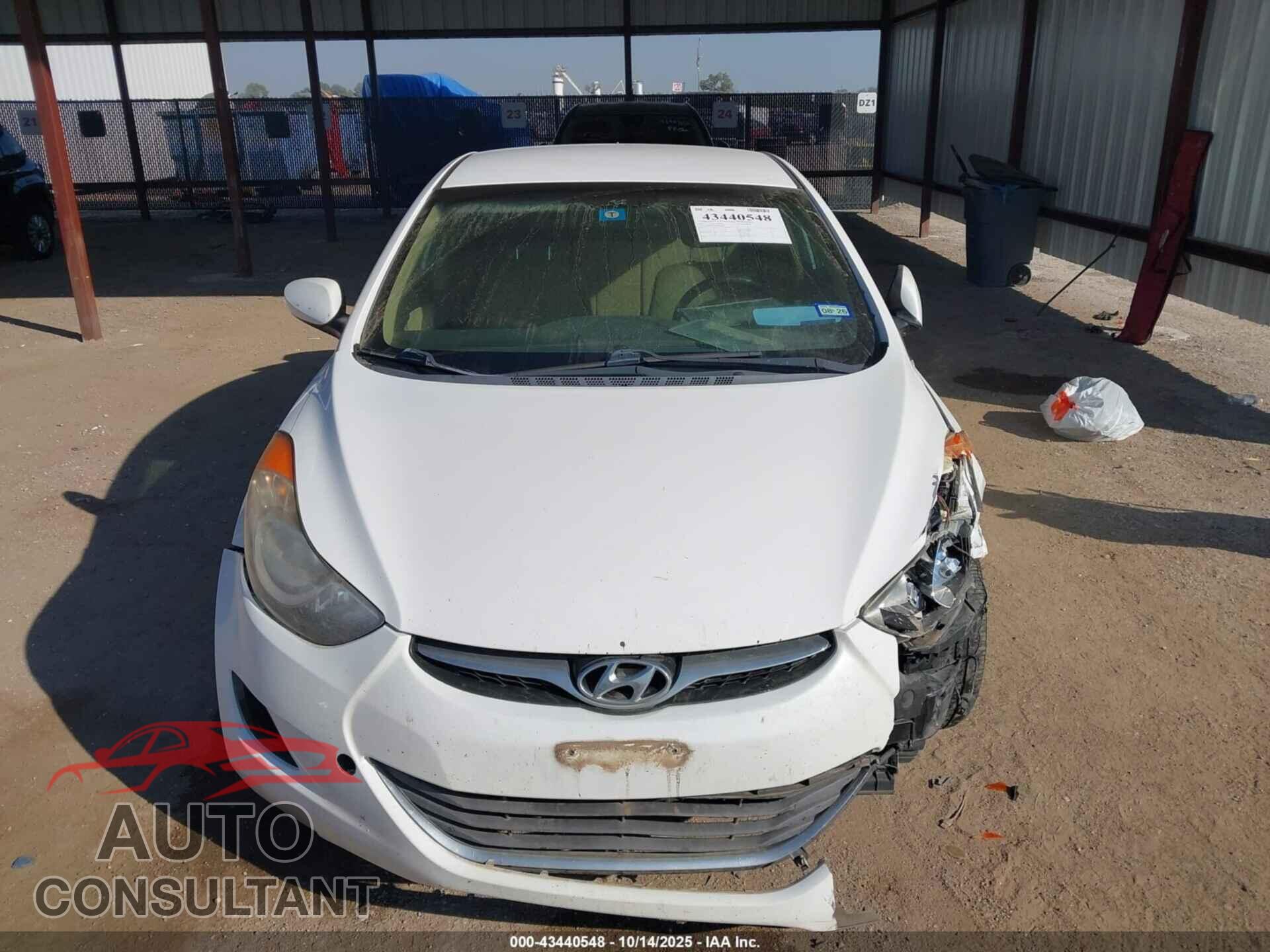 HYUNDAI ELANTRA 2013 - 5NPDH4AE4DH405864