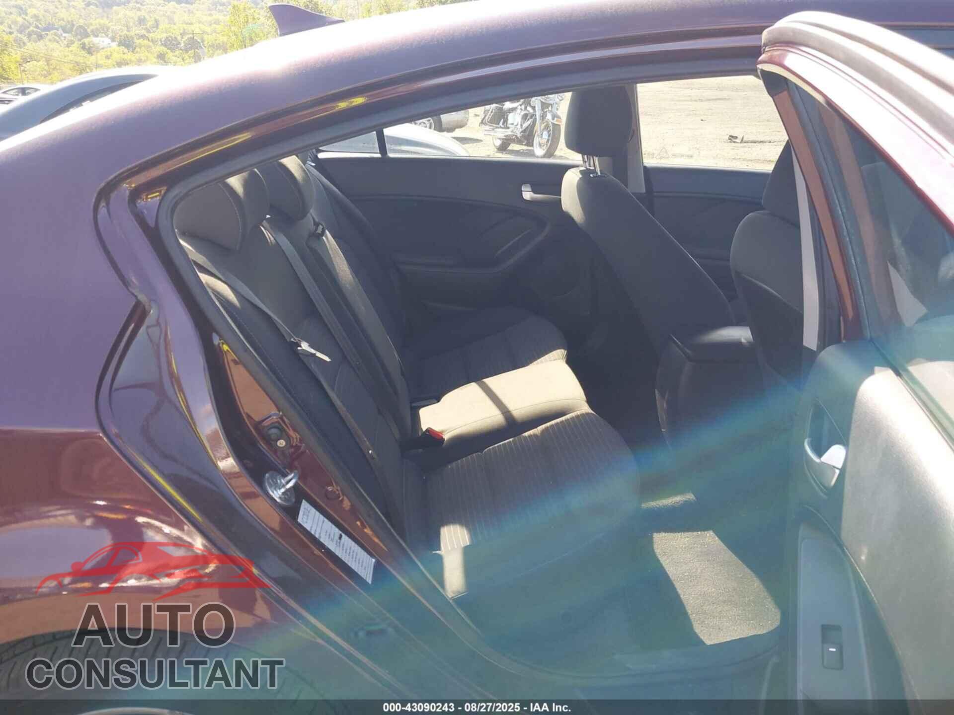 KIA FORTE 2017 - 3KPFL4A74HE010098