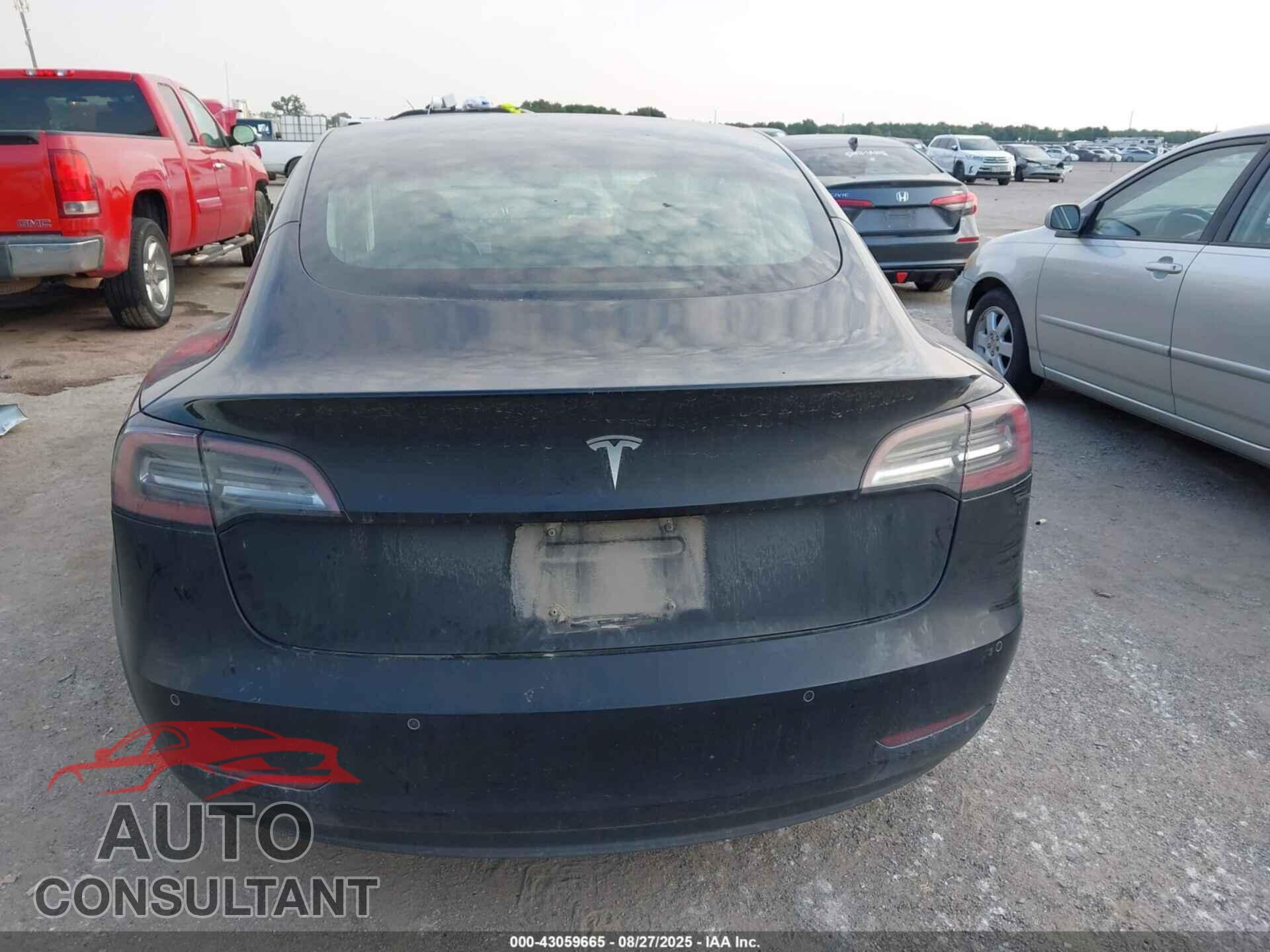 TESLA MODEL 3 2018 - 5YJ3E1EA7JF156948