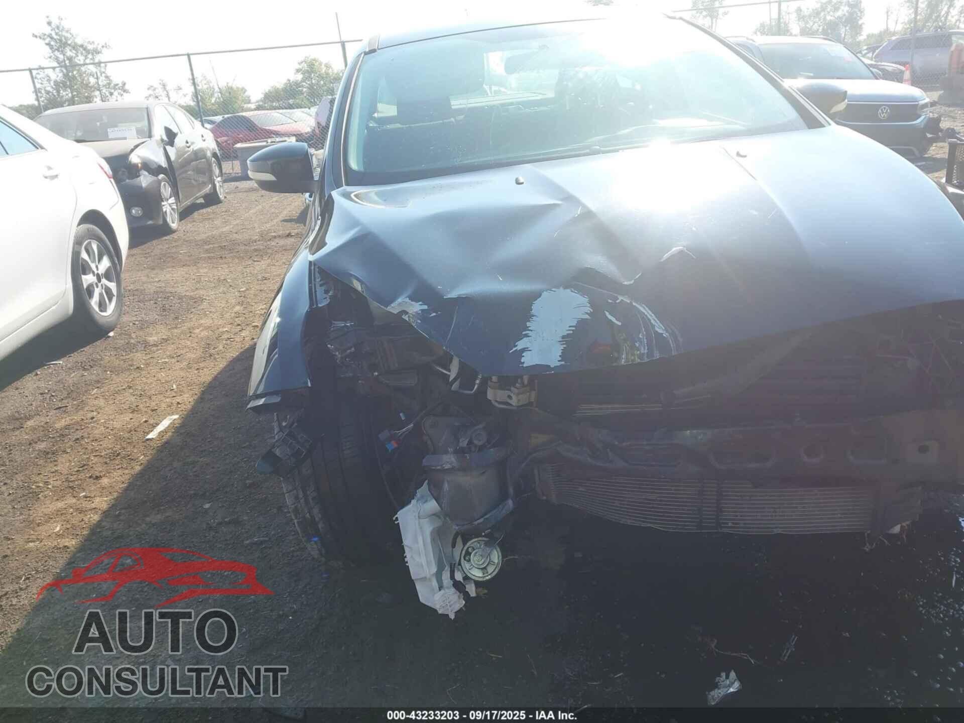 FORD FOCUS 2015 - 1FADP3F24FL373708