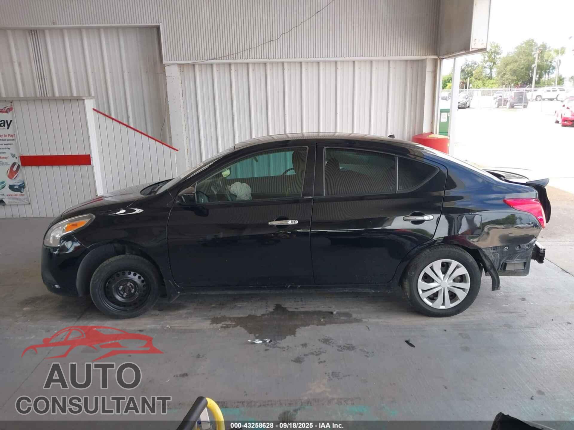 NISSAN VERSA 2017 - 3N1CN7AP3HL908057