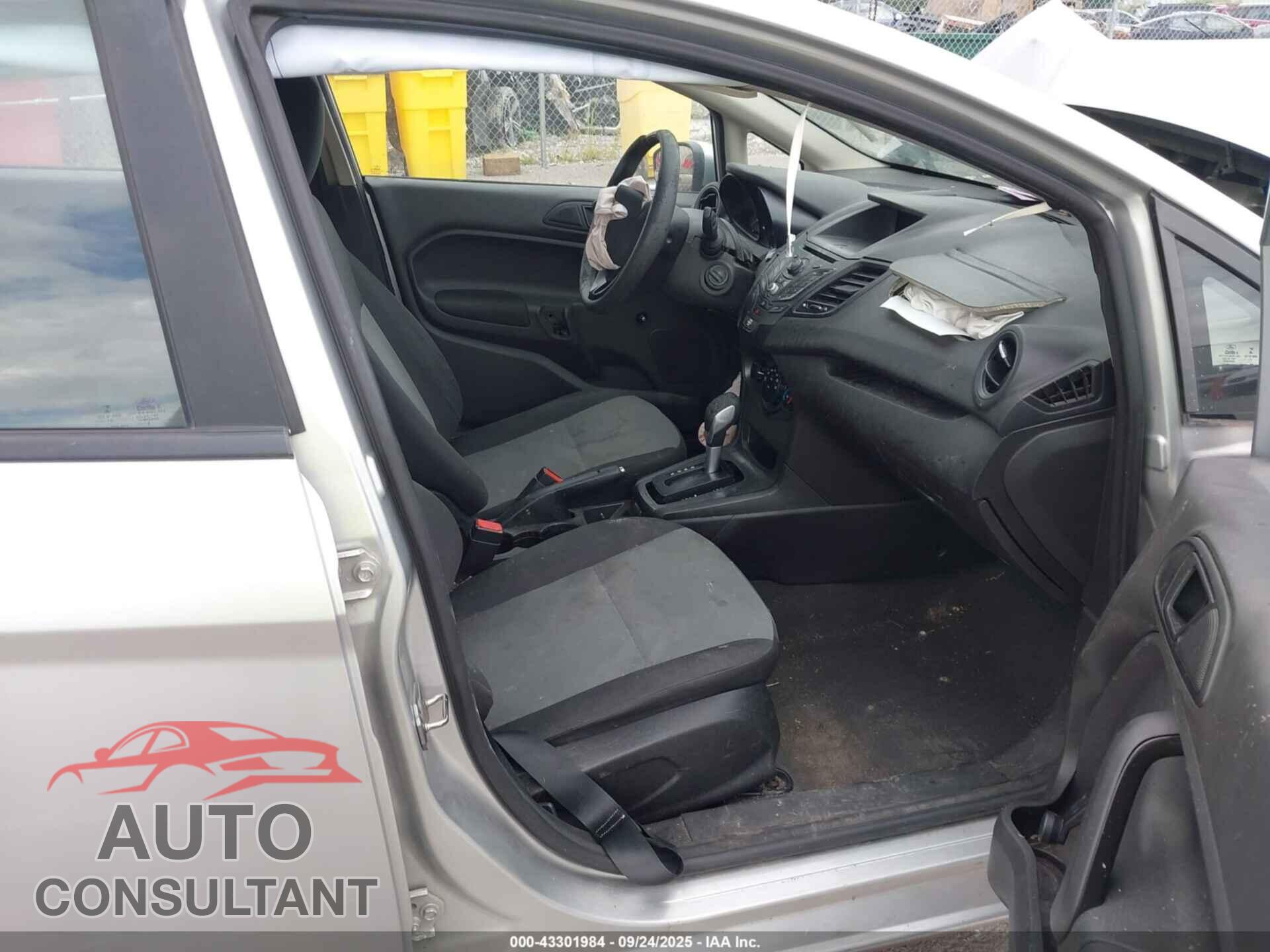 FORD FIESTA 2015 - 3FADP4AJ2FM179357