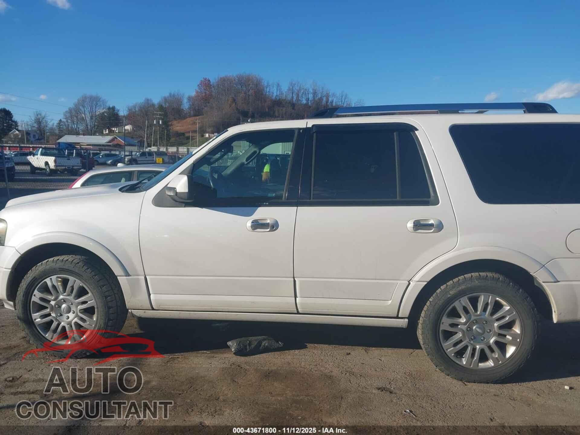 FORD EXPEDITION 2011 - 1FMJU2A59BEF20522