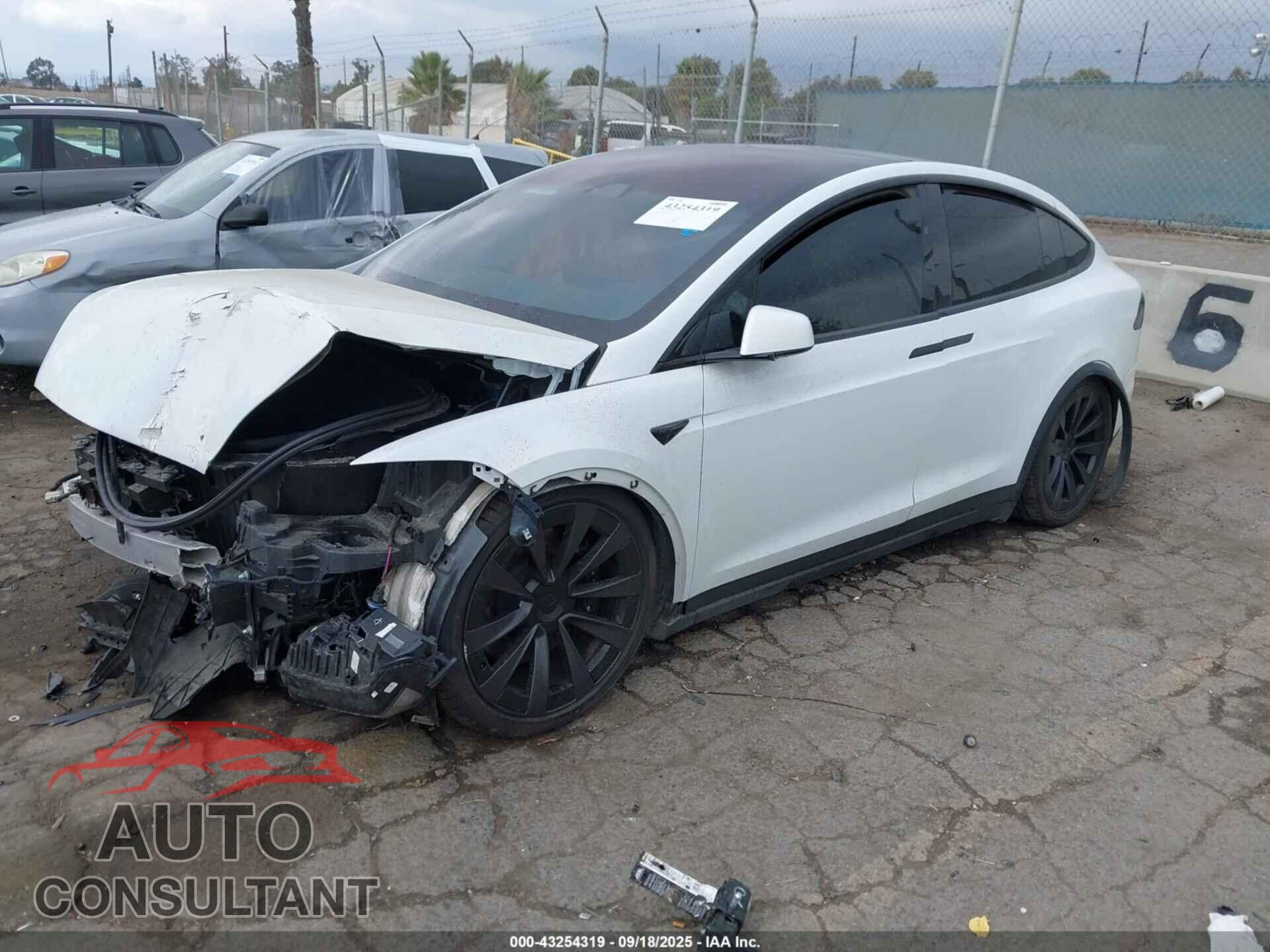 TESLA MODEL X 2022 - 7SAXCBE61NF344883