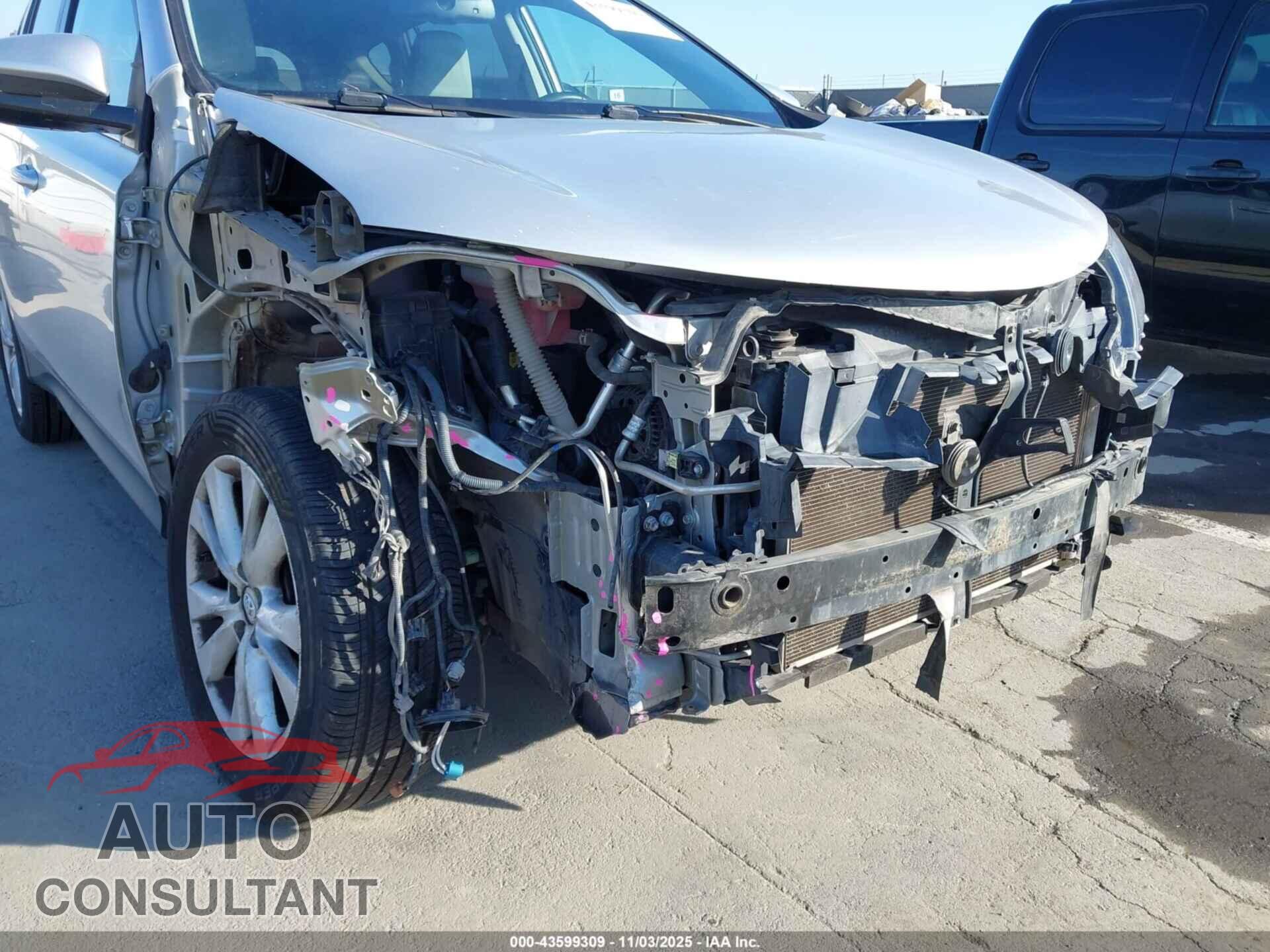 TOYOTA RAV4 2013 - 2T3DFREV5DW095357