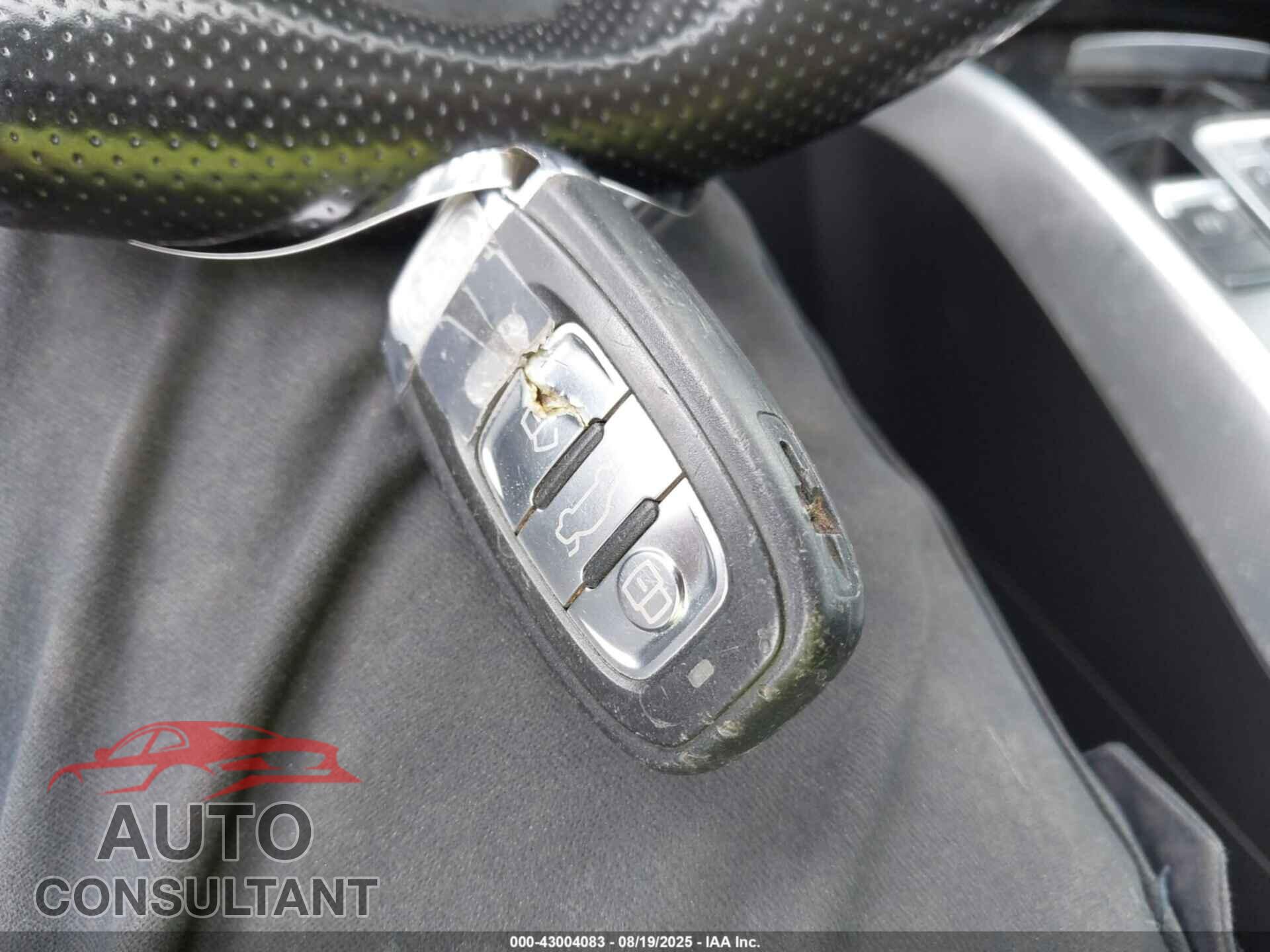 AUDI A5 2010 - WAULFAFR1AA001920