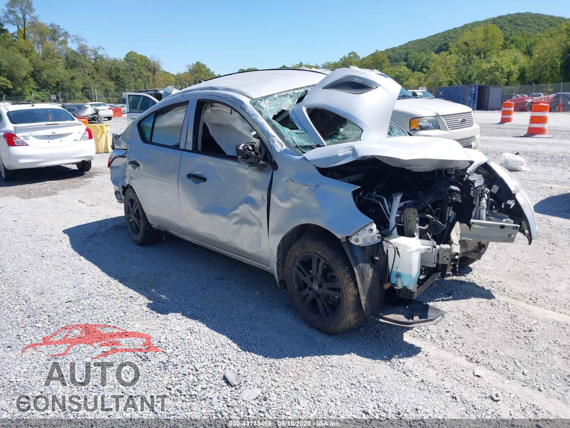 NISSAN VERSA 2019 - 3N1CN7AP3KL827275