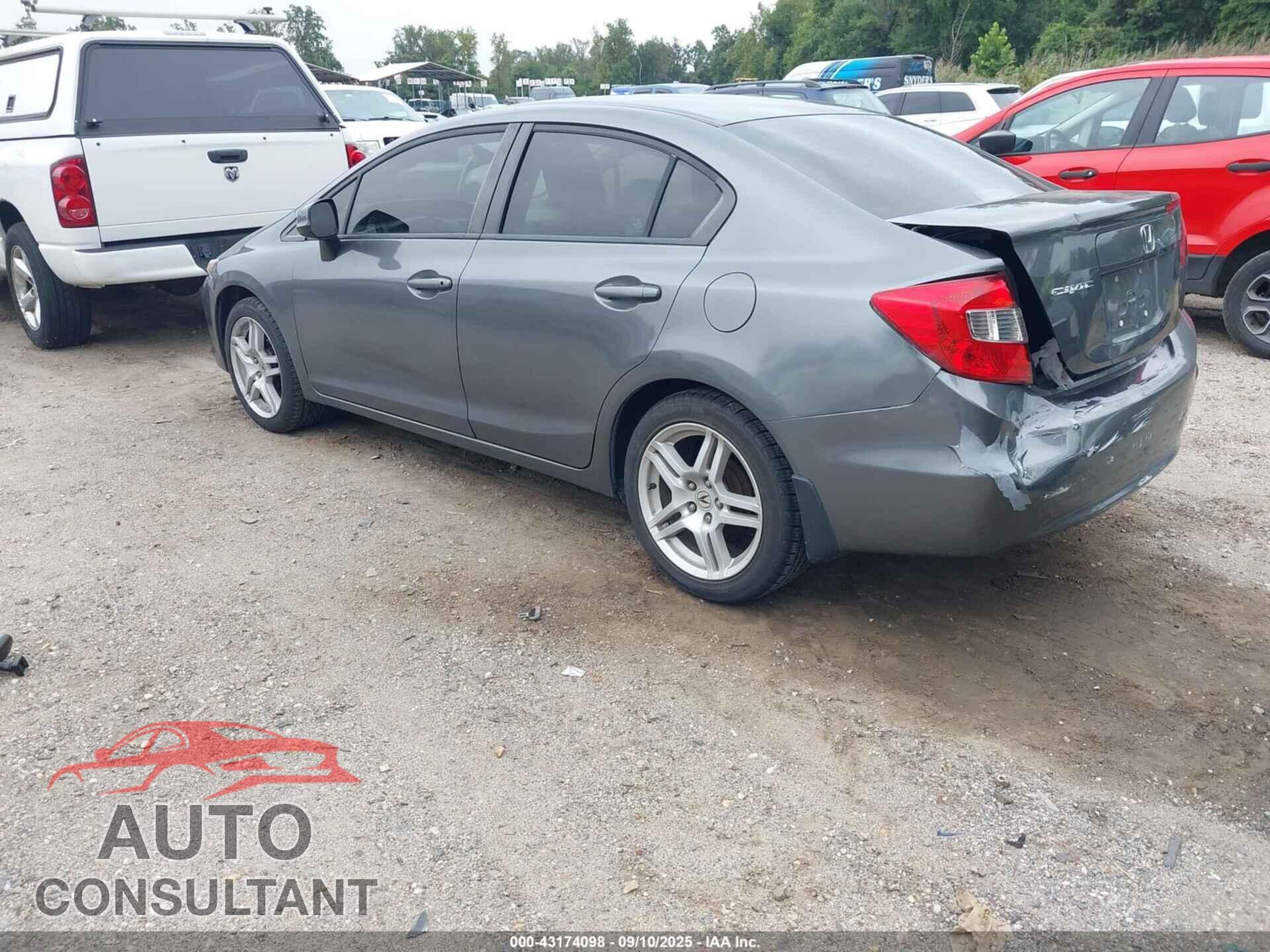 HONDA CIVIC 2012 - 2HGFB2F55CH521770