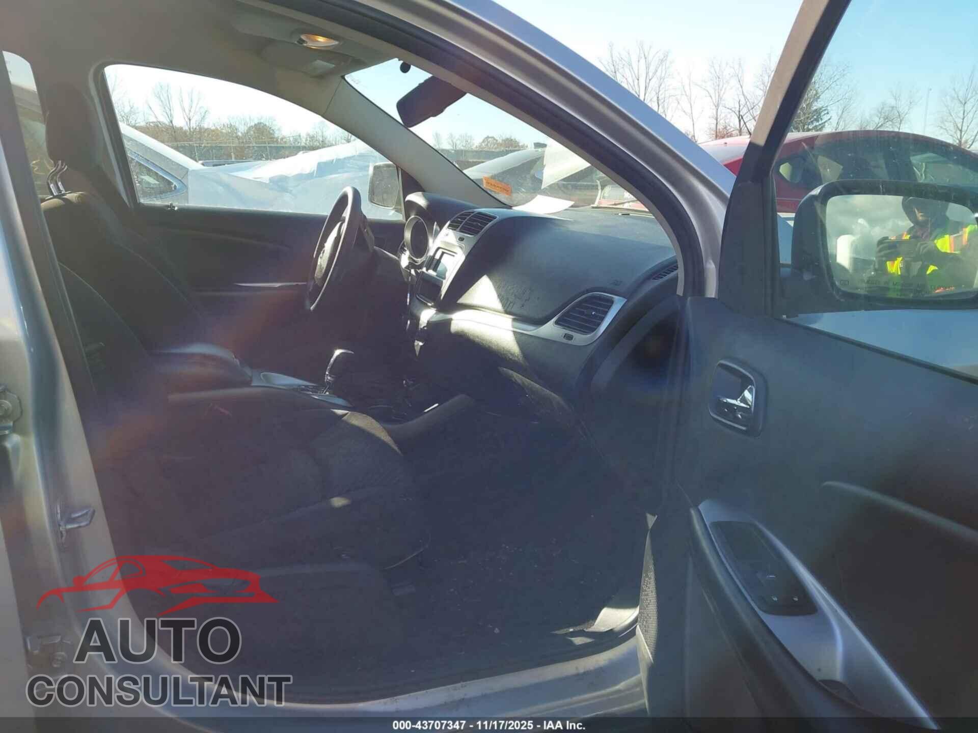 DODGE JOURNEY 2013 - 3C4PDCBB7DT578740