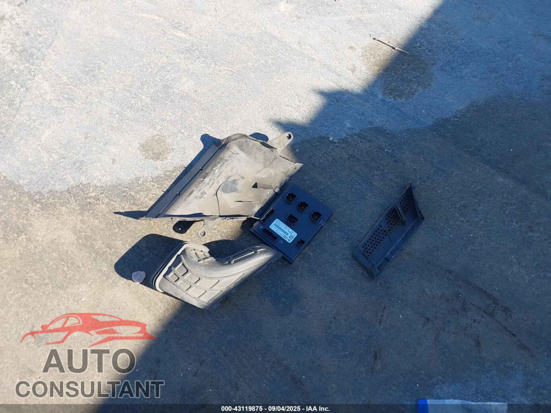 AUDI A5 2011 - WAUCFAFR9BA025237