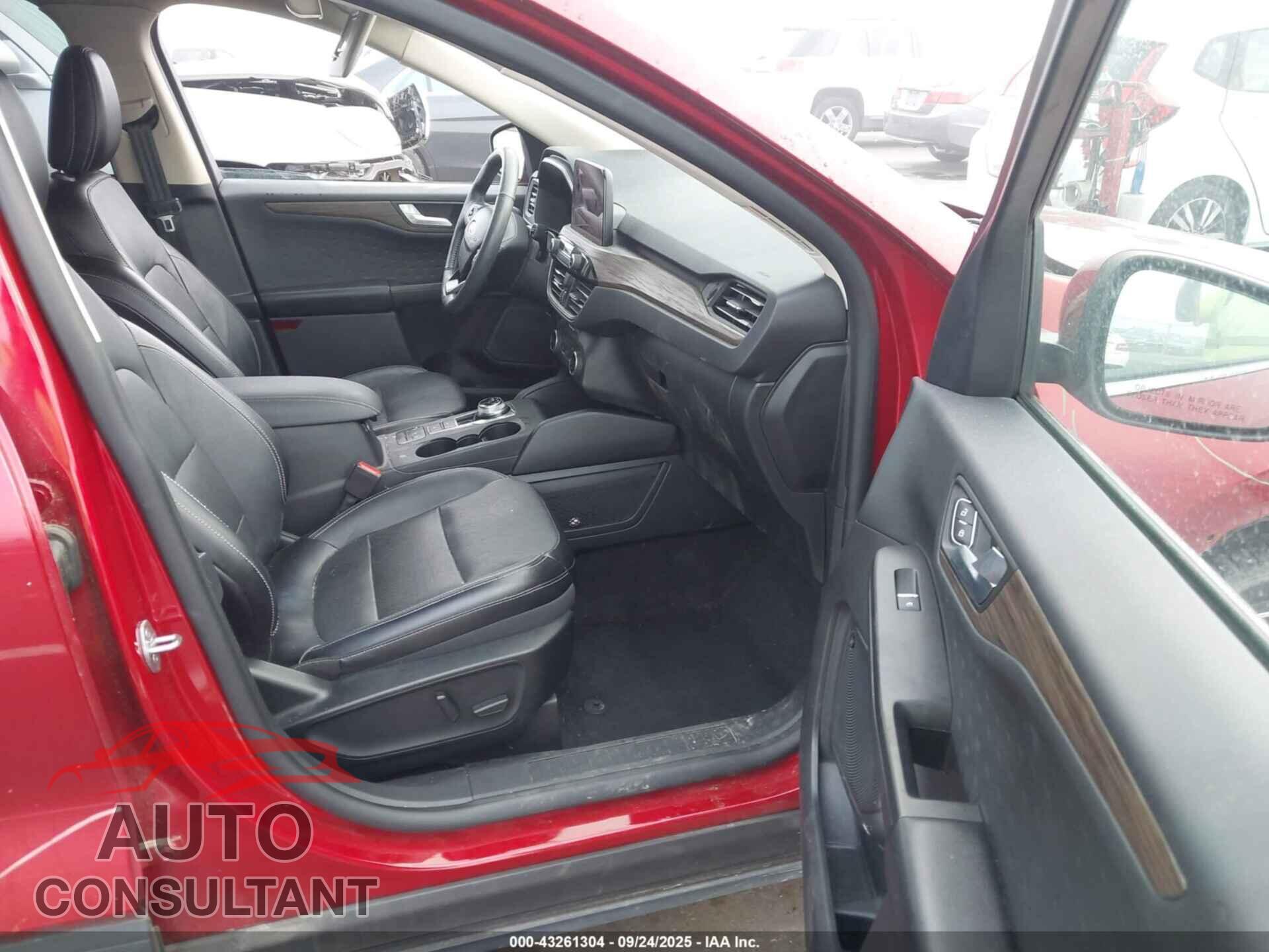 FORD ESCAPE 2020 - 1FMCU0DZ0LUA67619