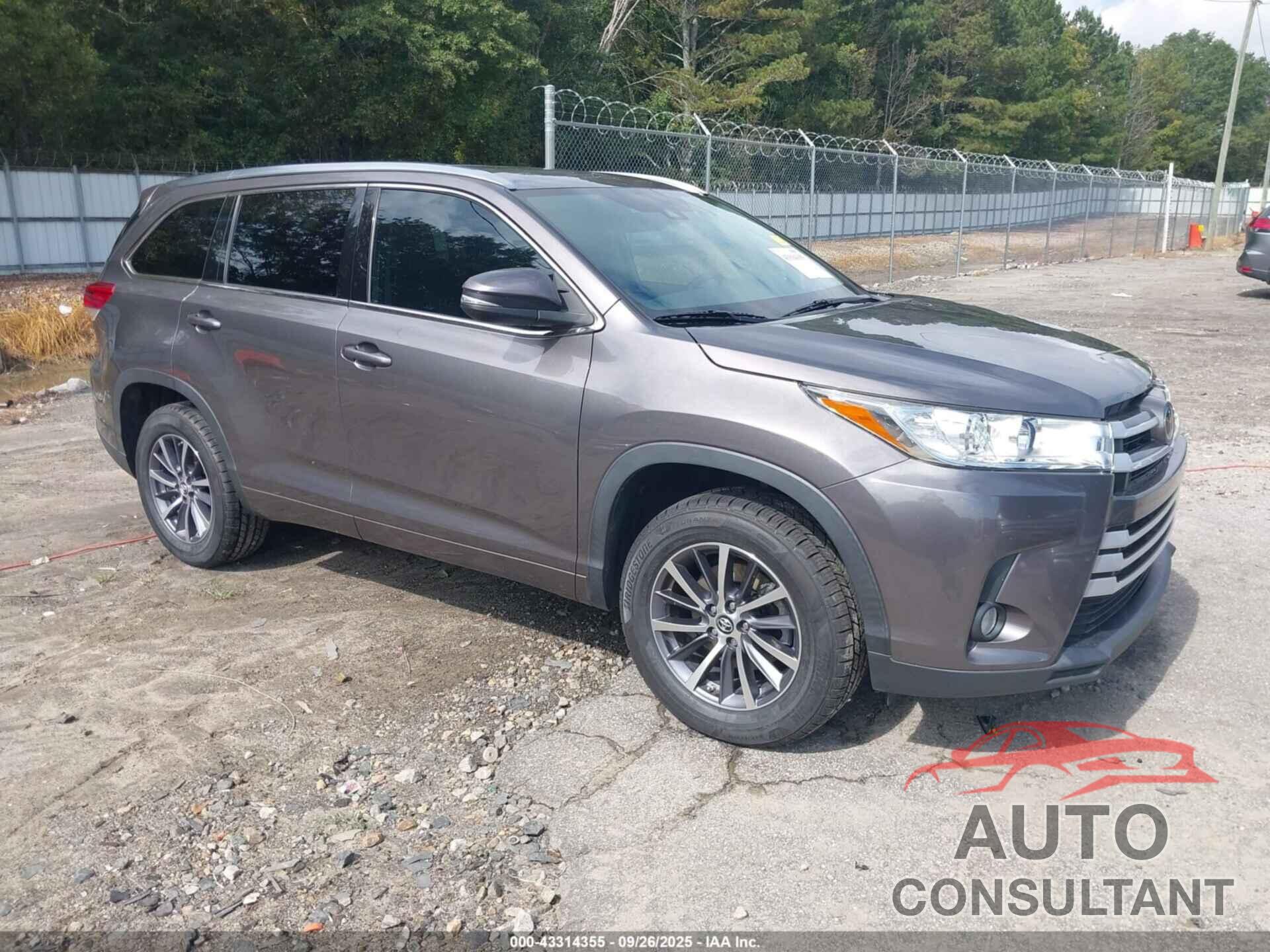 TOYOTA HIGHLANDER 2018 - 5TDKZRFH8JS529470